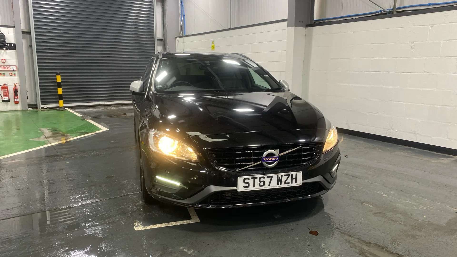 2018 VOLVO V60 2018 VOLVO V60