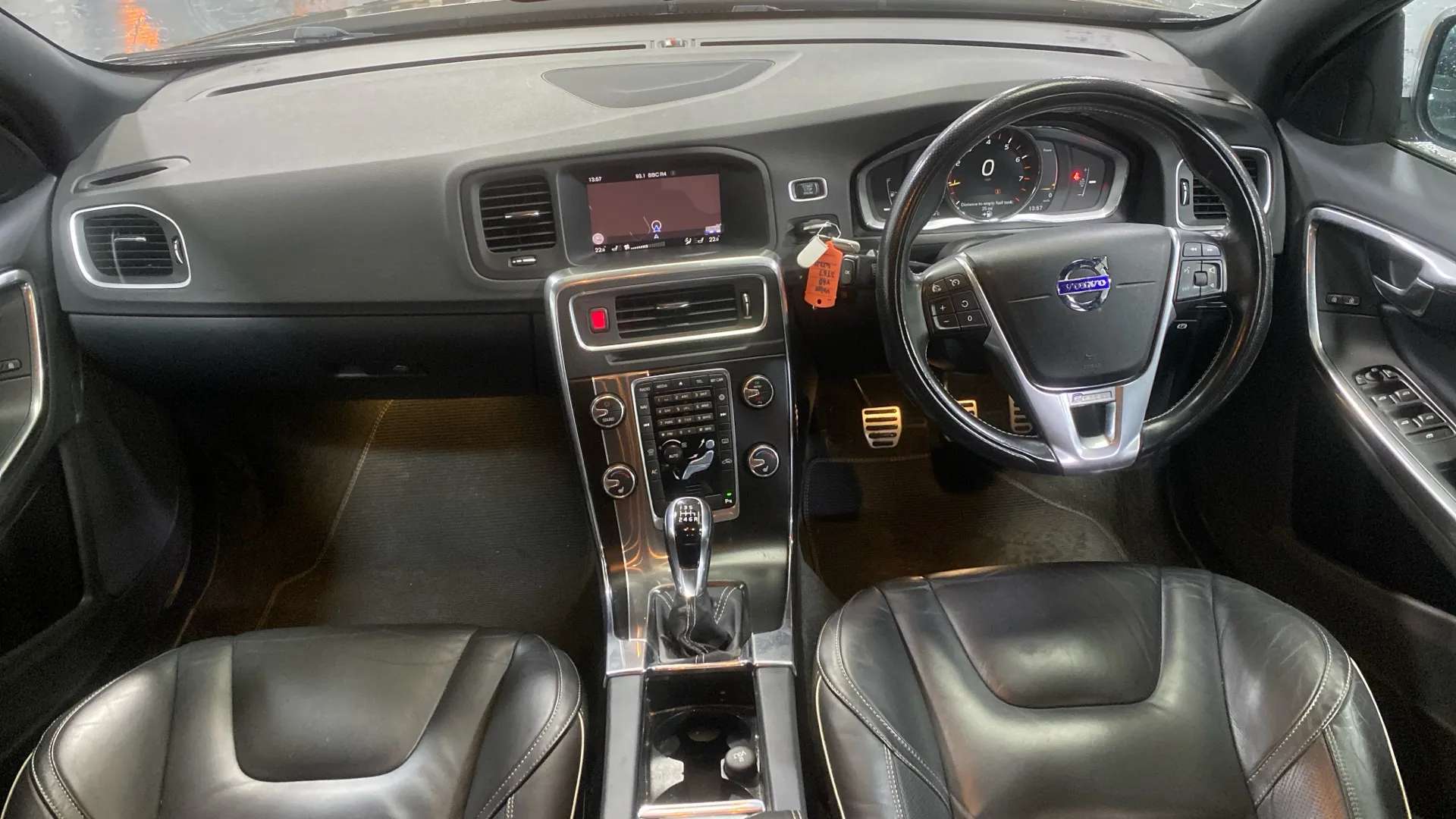 2018 VOLVO V60 2018 VOLVO V60