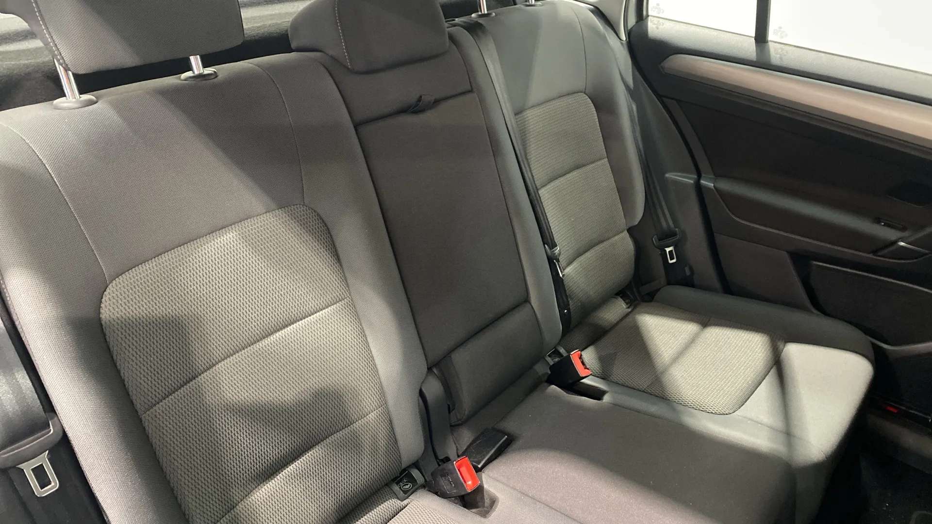 A 2017 VOLKSWAGEN GOLF SV 1.4 TSI SE DSG A 2017 VOLKSWAGEN GOLF SV 1.4 TSI SE DSG