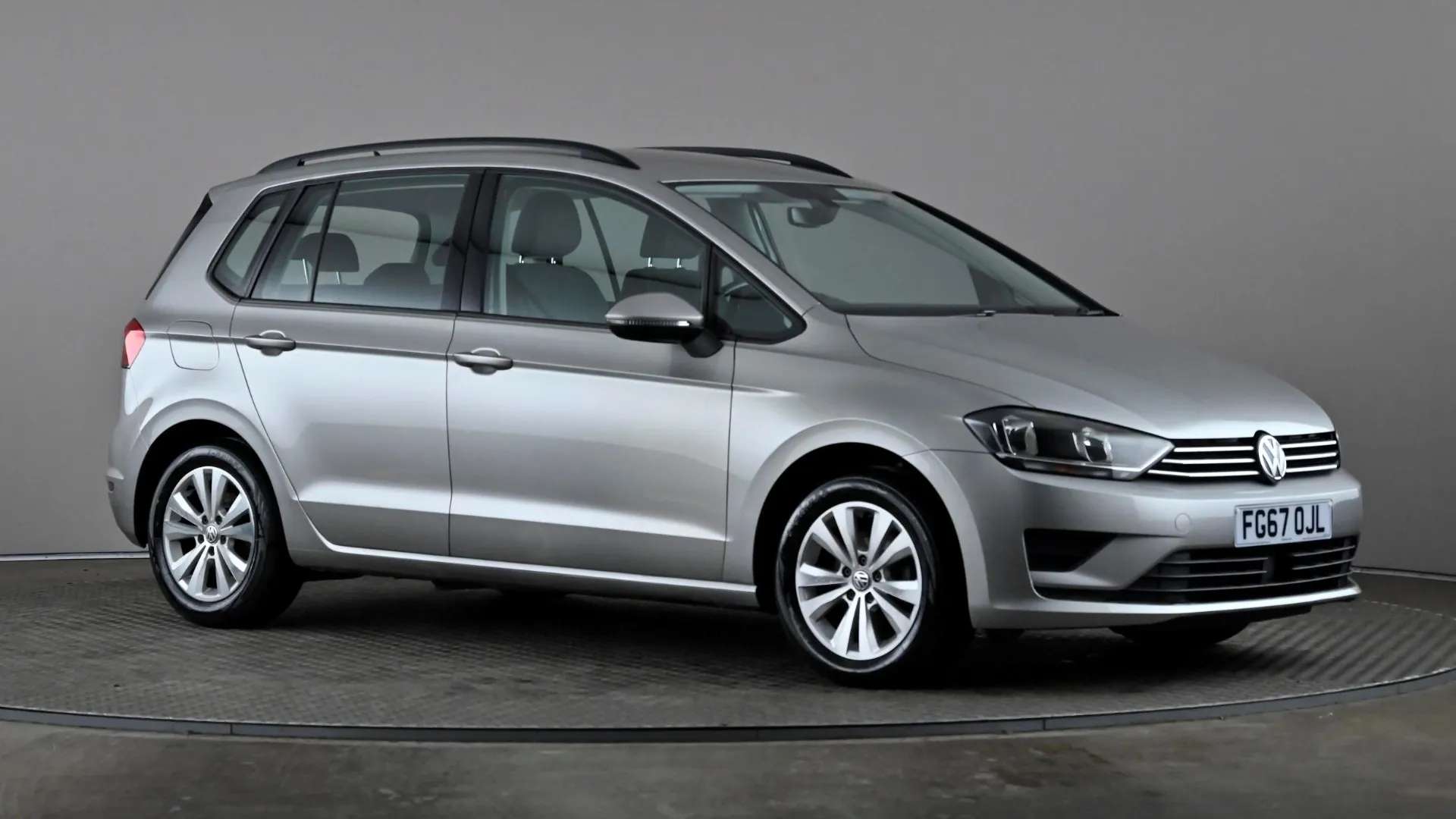 A 2017 VOLKSWAGEN GOLF SV 1.4 TSI SE DSG A 2017 VOLKSWAGEN GOLF SV 1.4 TSI SE DSG