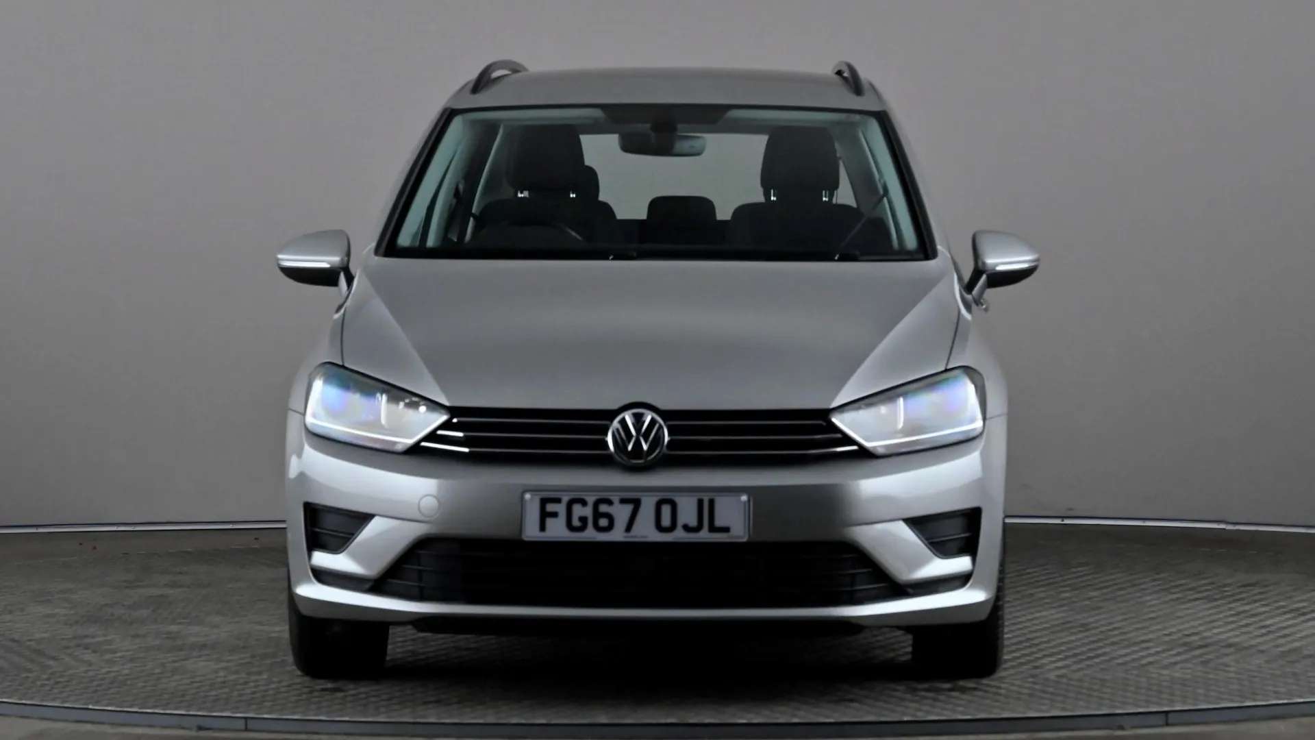 A 2017 VOLKSWAGEN GOLF SV 1.4 TSI SE DSG A 2017 VOLKSWAGEN GOLF SV 1.4 TSI SE DSG