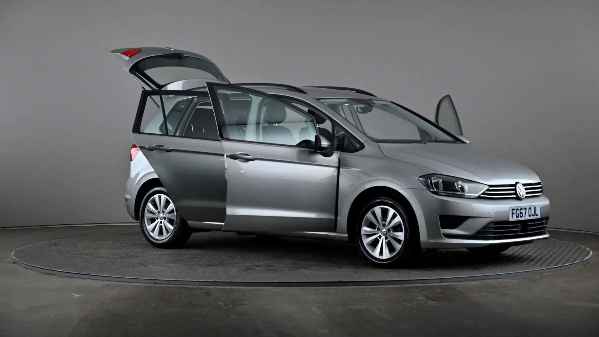 2017 VOLKSWAGEN GOLF SV 2017 VOLKSWAGEN GOLF SV