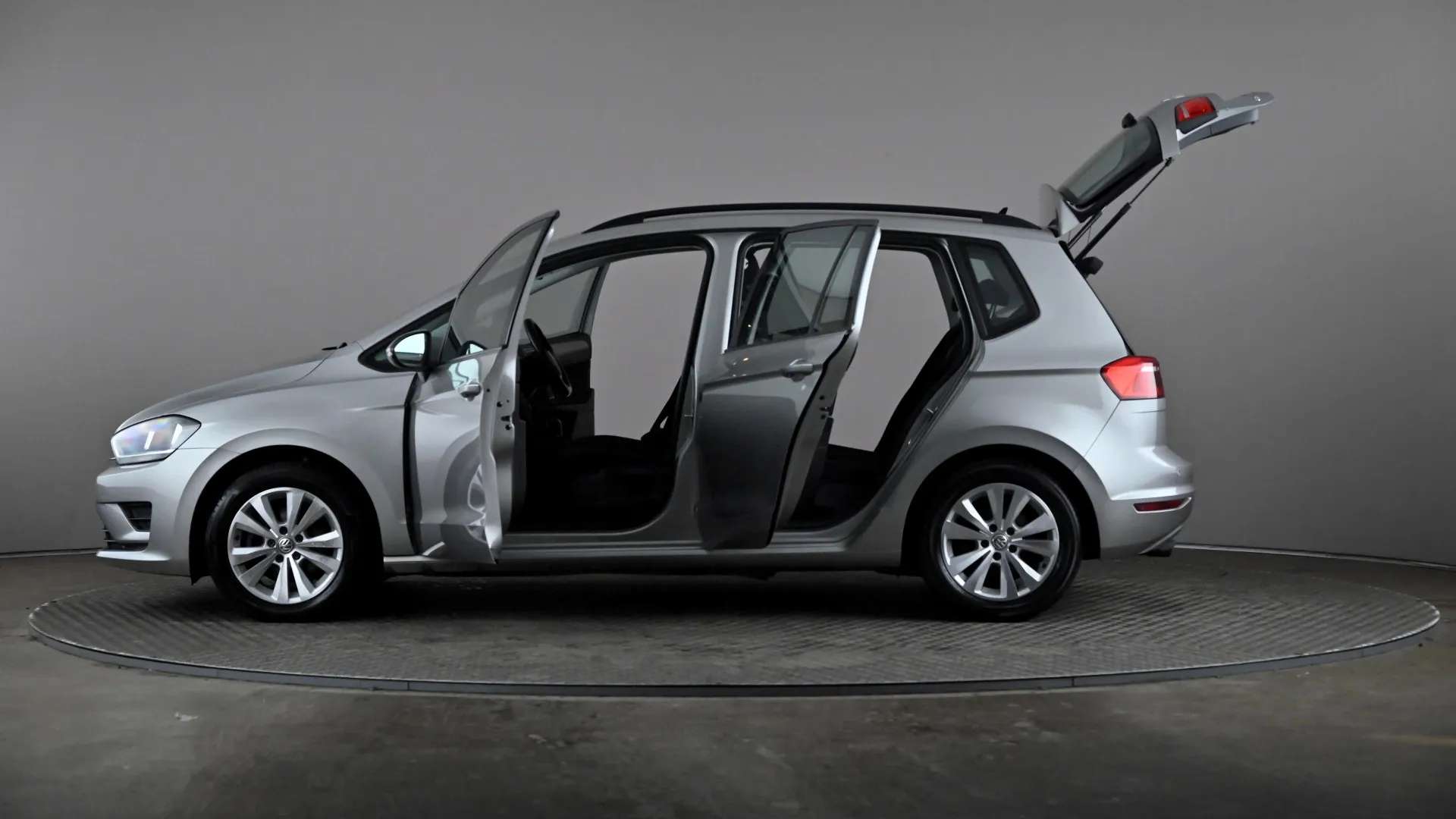 2017 VOLKSWAGEN GOLF SV 2017 VOLKSWAGEN GOLF SV