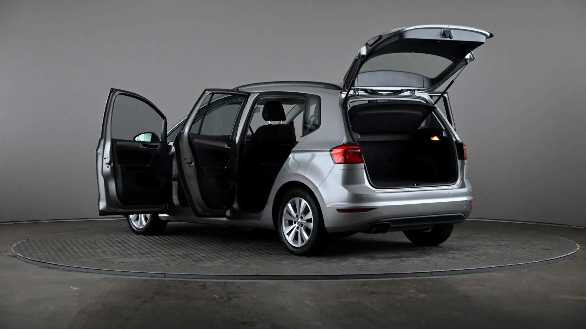 2017 VOLKSWAGEN GOLF SV 2017 VOLKSWAGEN GOLF SV