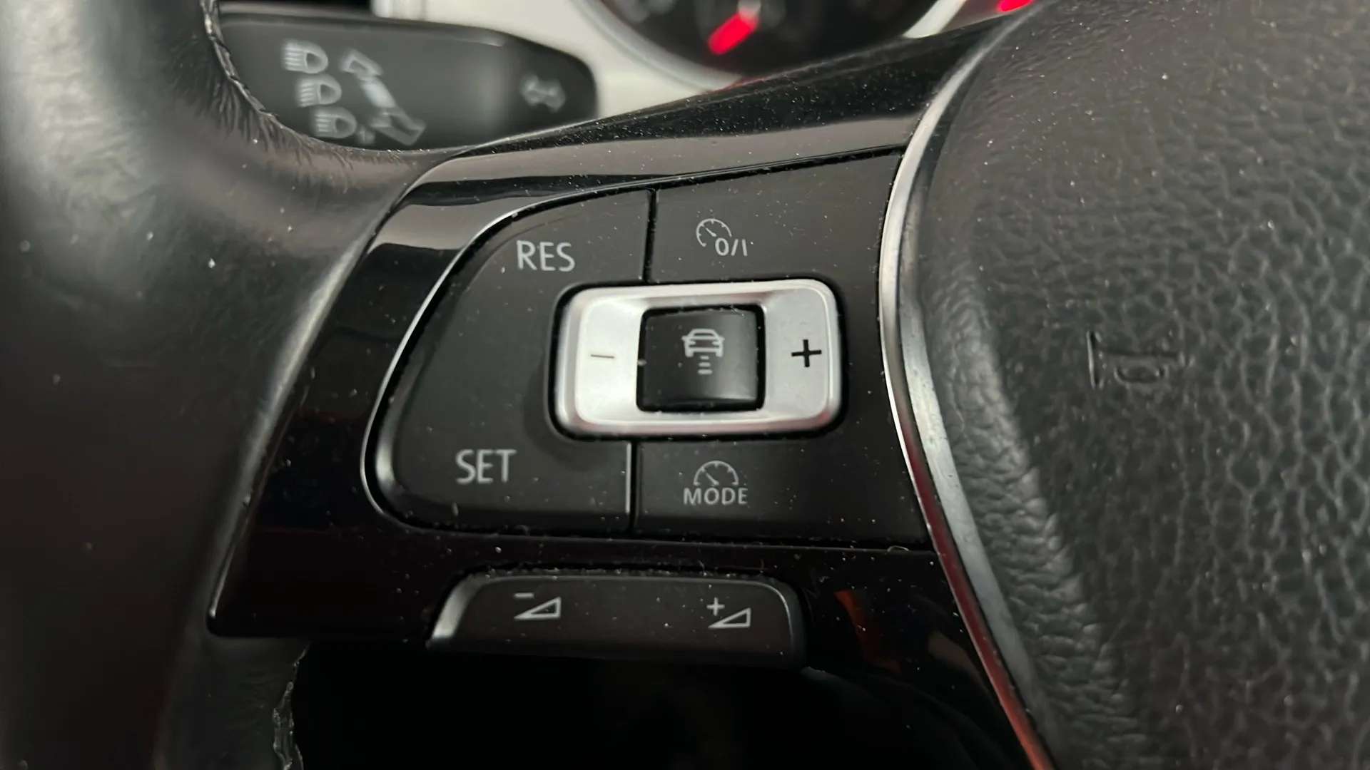 2017 VOLKSWAGEN GOLF SV 2017 VOLKSWAGEN GOLF SV