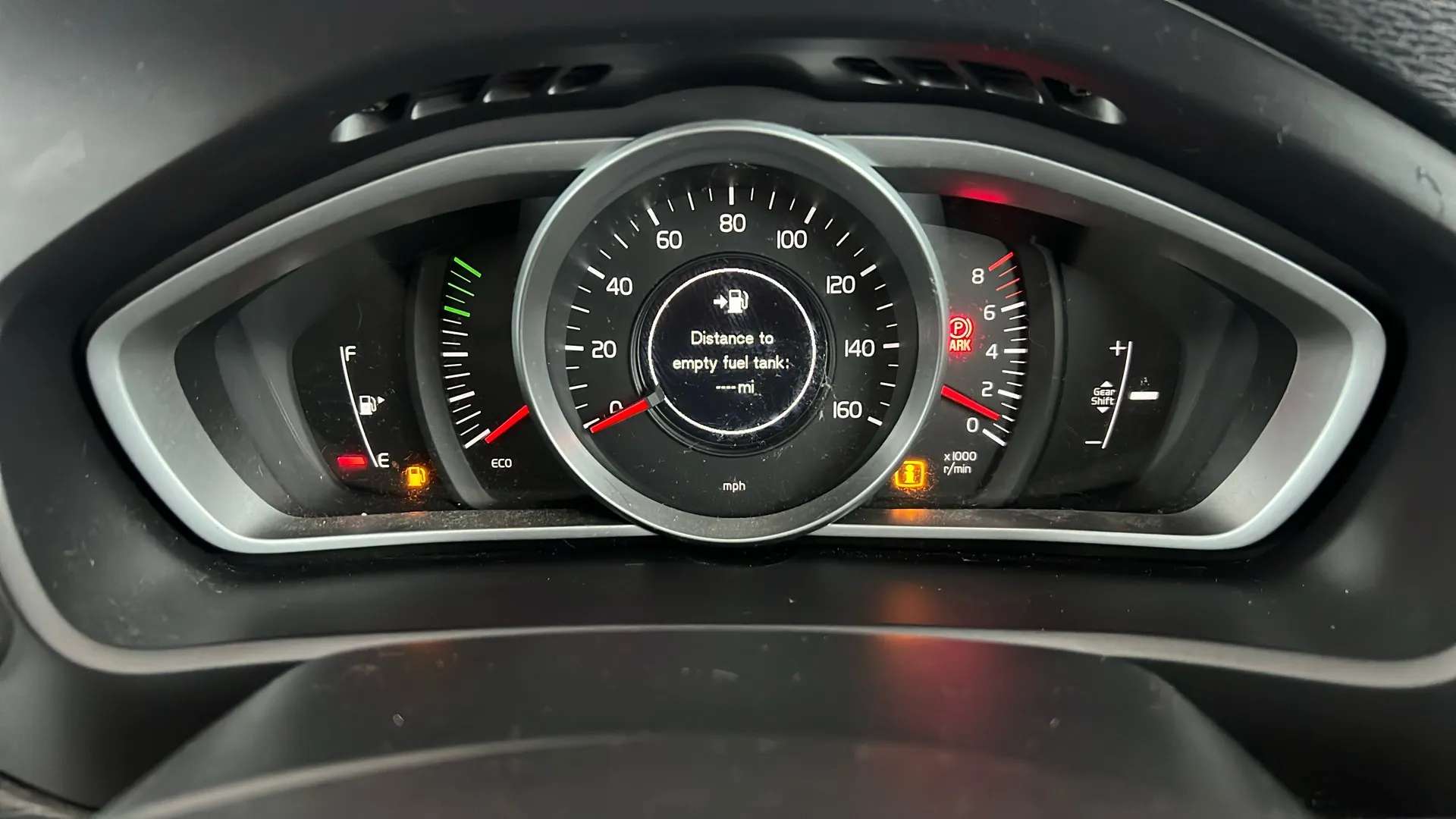2018 VOLVO V40 2018 VOLVO V40