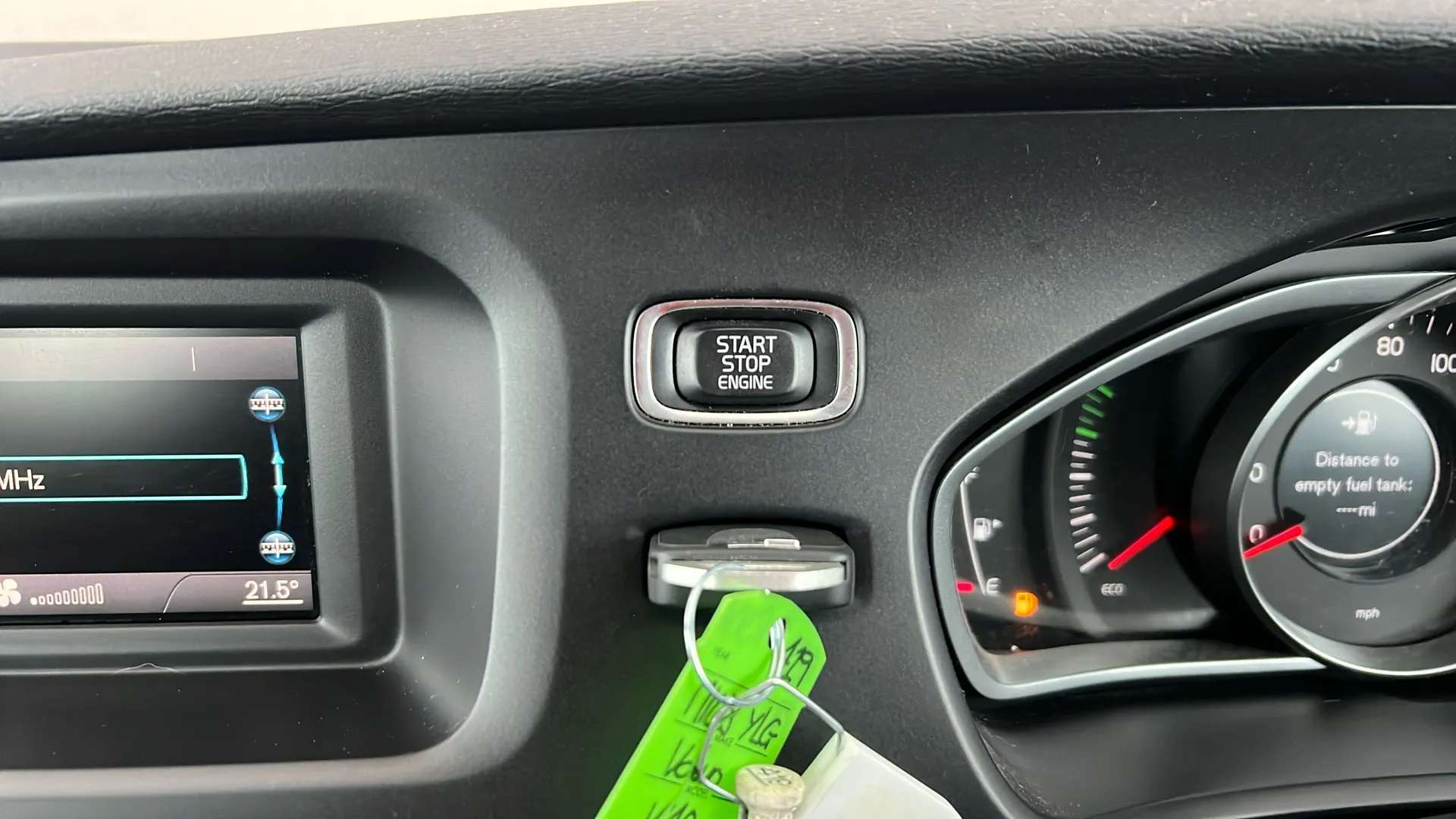 2018 VOLVO V40 2018 VOLVO V40