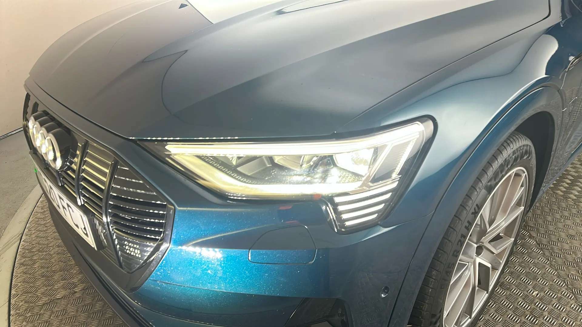 2020 AUDI E-TRON 2020 AUDI E-TRON