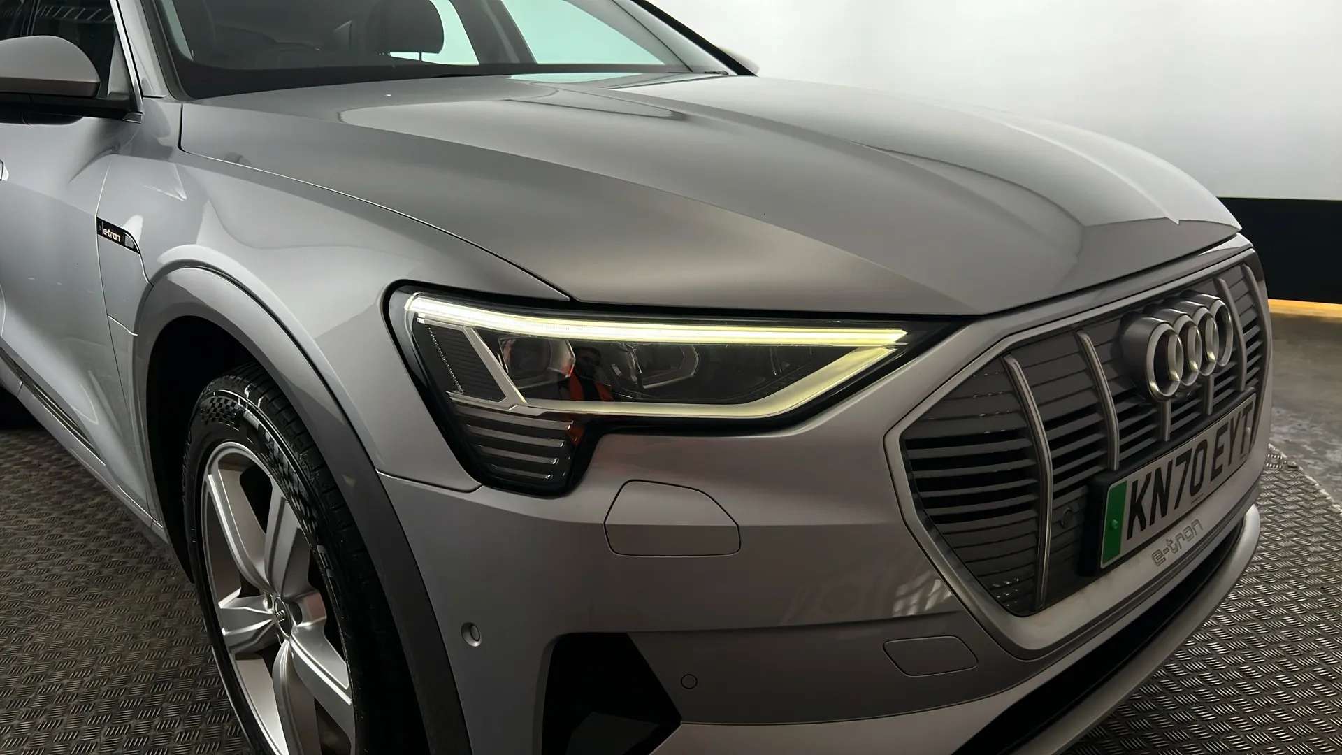 2020 AUDI E-TRON 2020 AUDI E-TRON