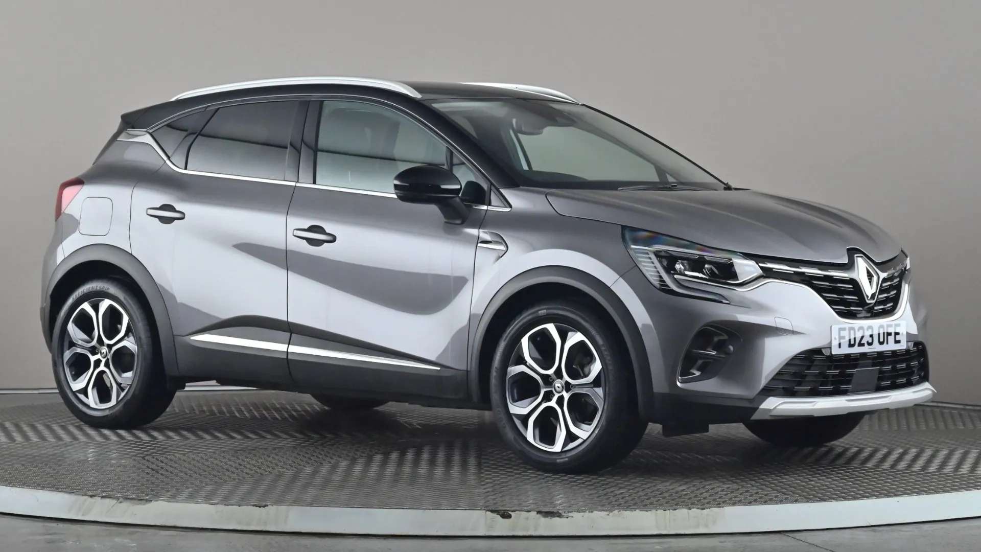 A 2023 RENAULT CAPTUR 1.6 E-Tech full hybrid 145 Techno Auto A 2023 RENAULT CAPTUR 1.6 E-Tech full hybrid 145 Techno Auto