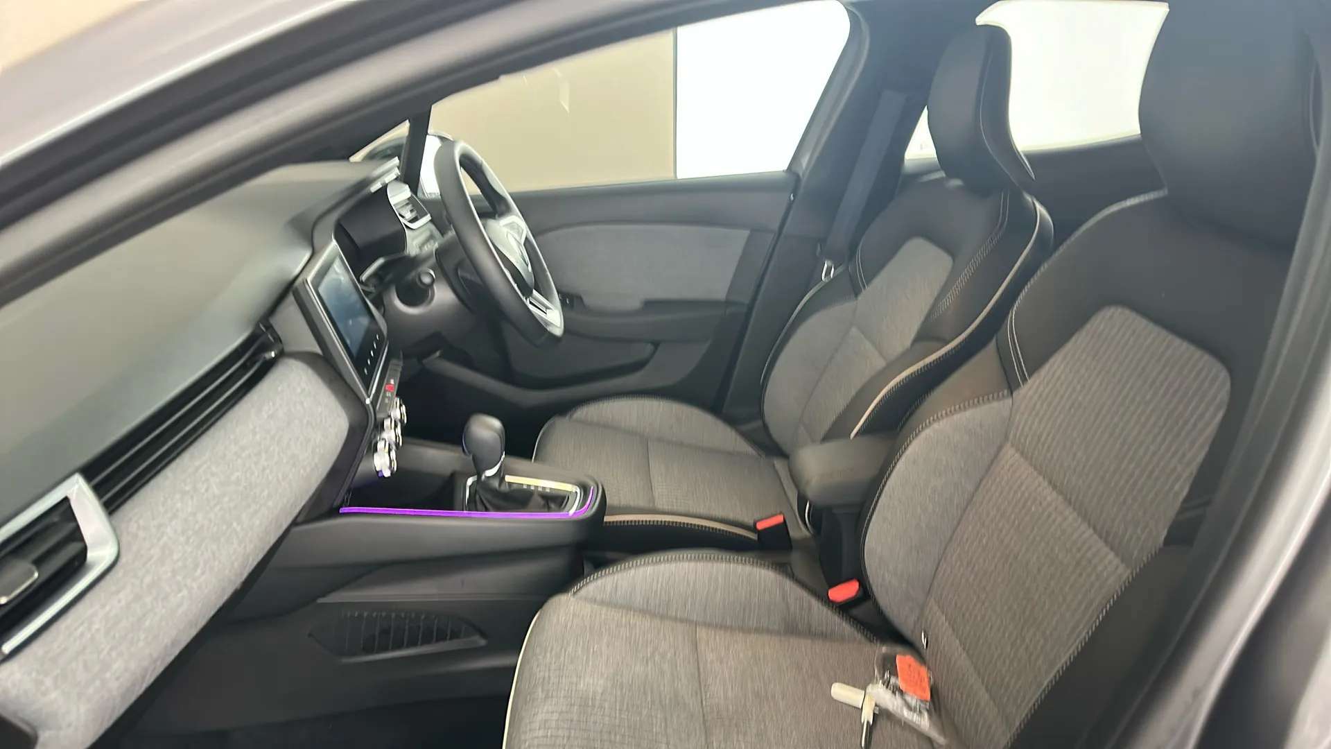 2024 RENAULT CLIO 2024 RENAULT CLIO