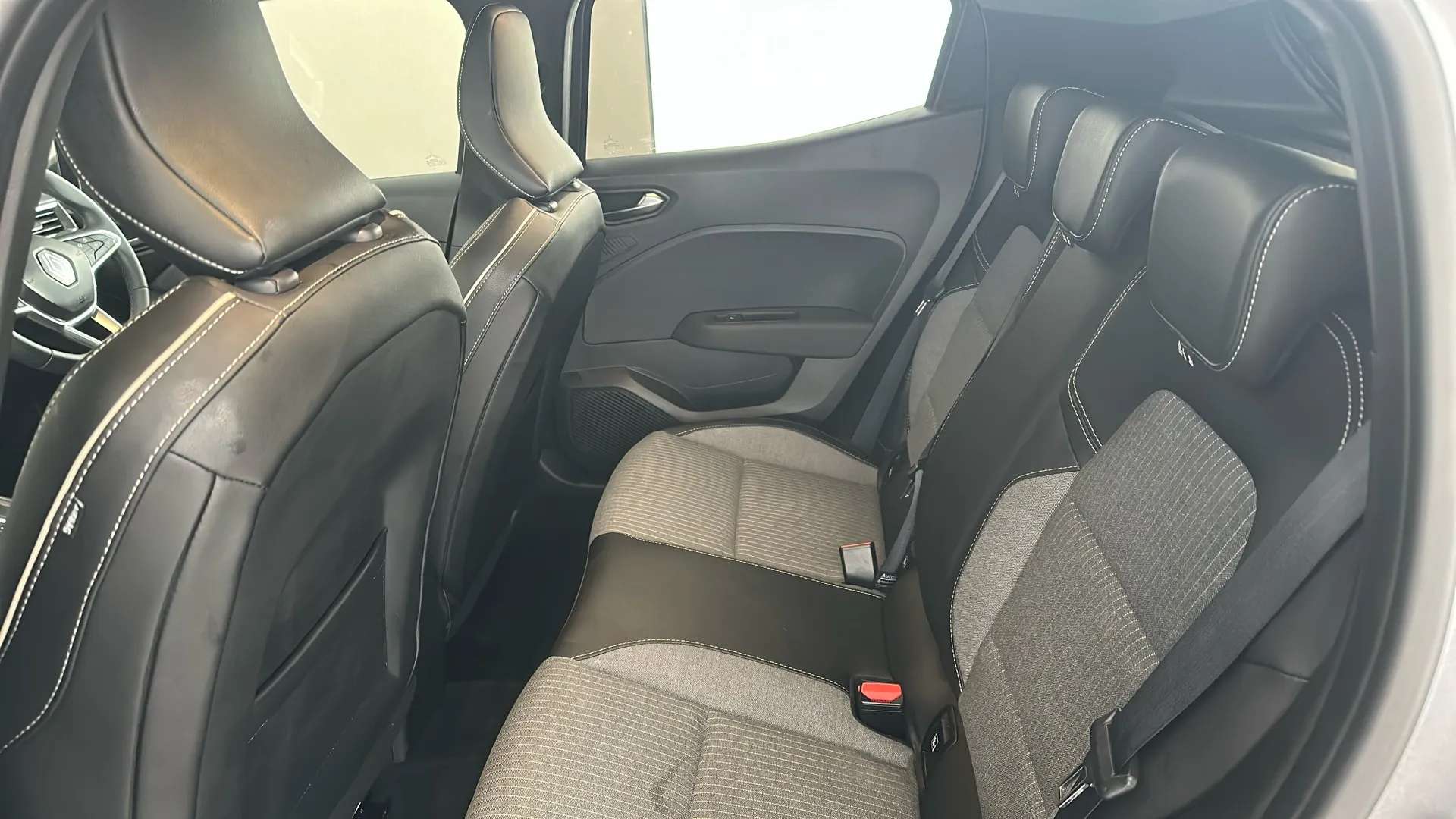 2024 RENAULT CLIO 2024 RENAULT CLIO