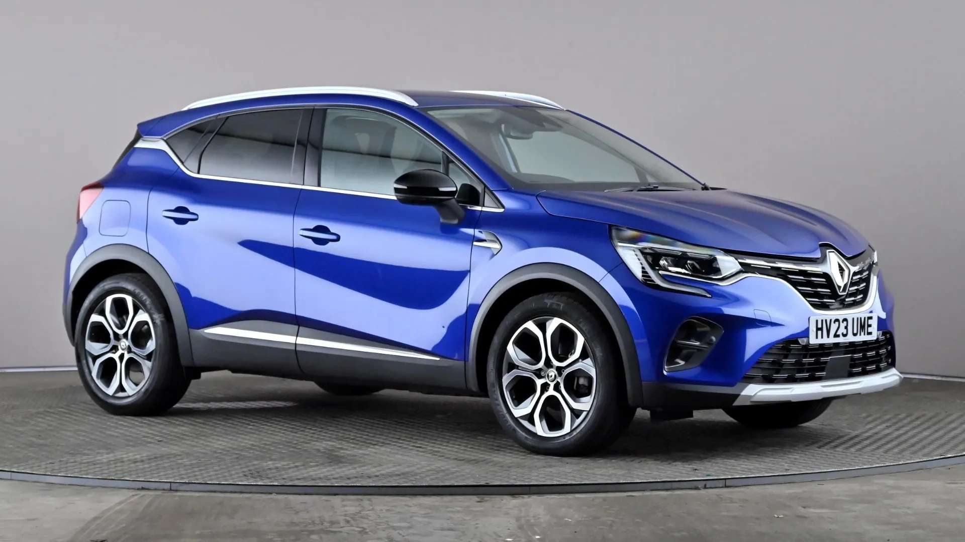 A 2023 RENAULT CAPTUR 1.6 E-Tech full hybrid 145 Techno Auto A 2023 RENAULT CAPTUR 1.6 E-Tech full hybrid 145 Techno Auto