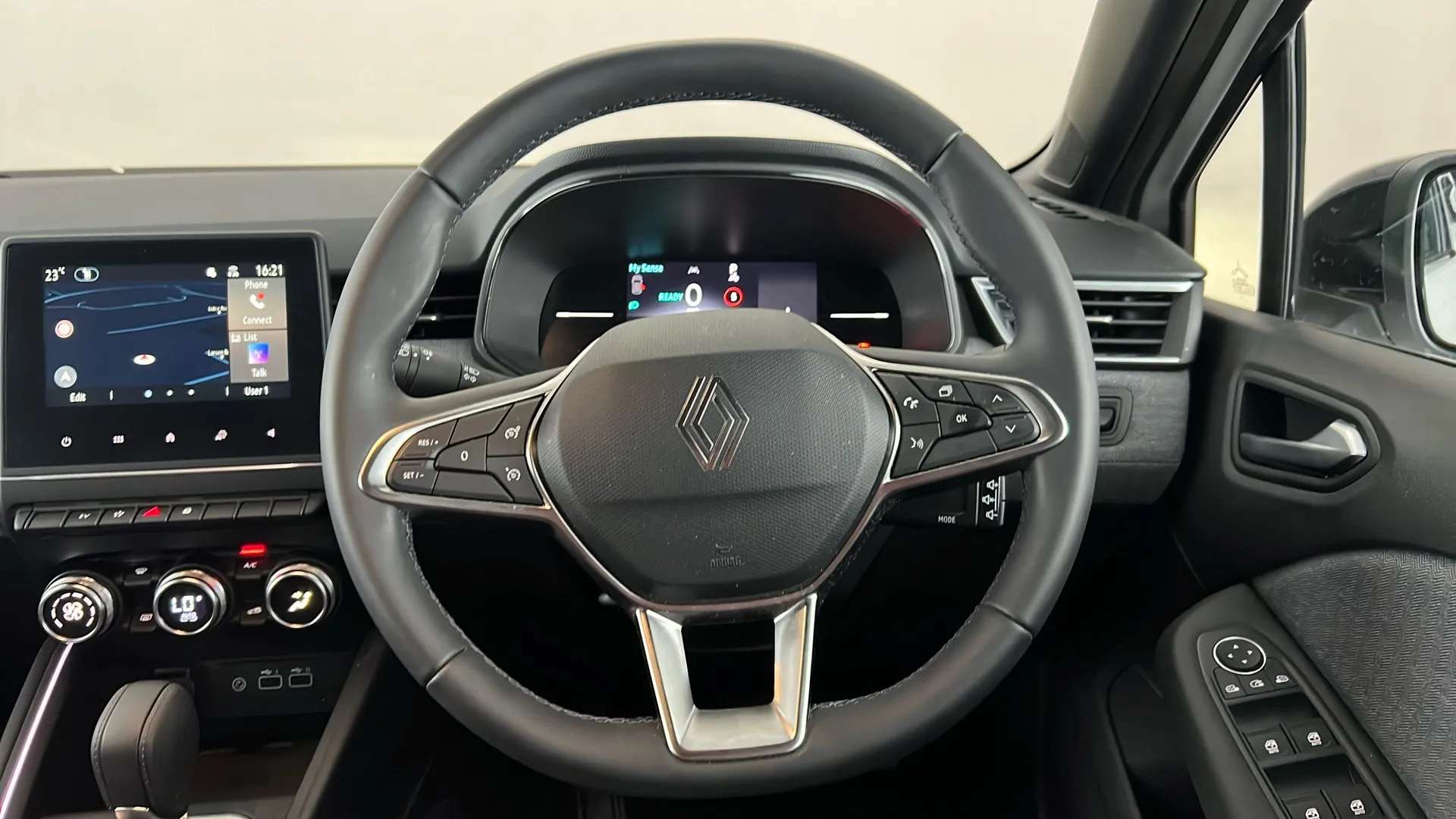2025 RENAULT CLIO 2025 RENAULT CLIO