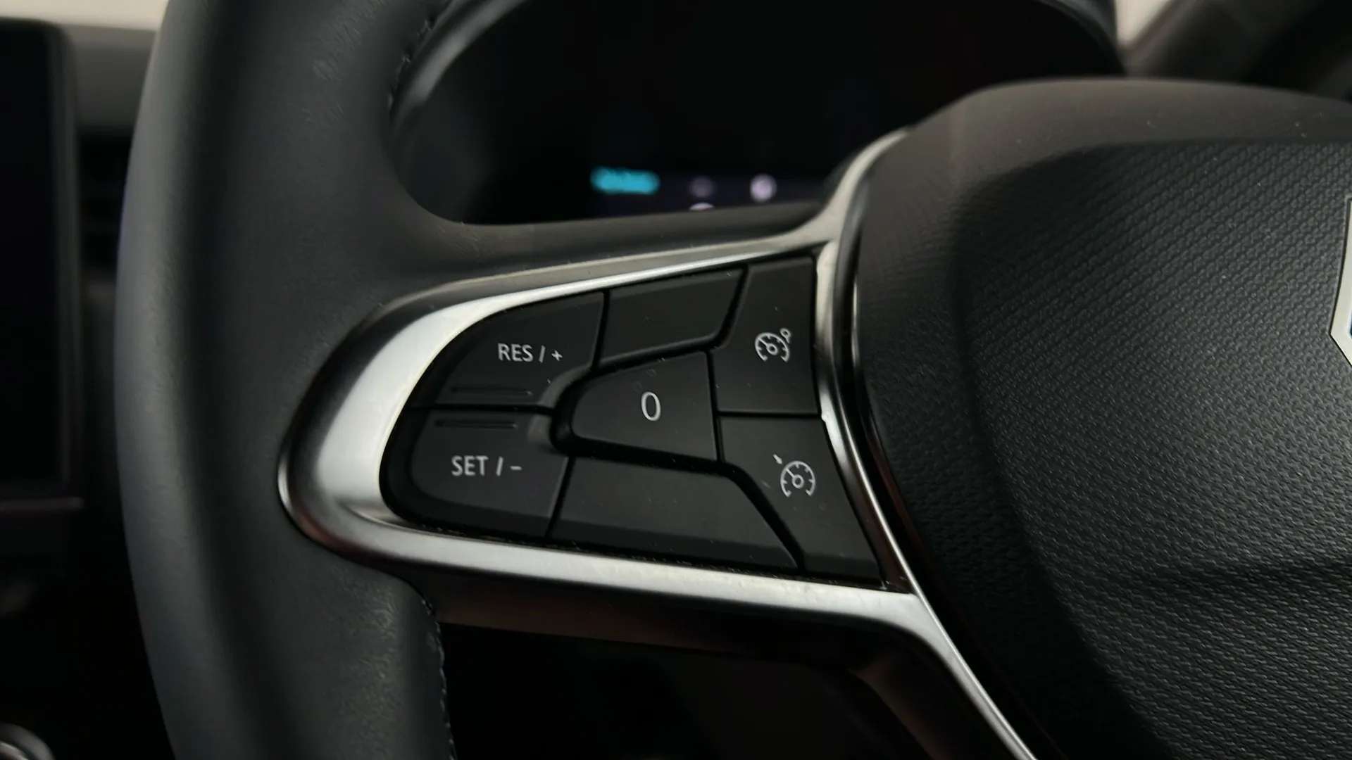 2025 RENAULT CLIO 2025 RENAULT CLIO