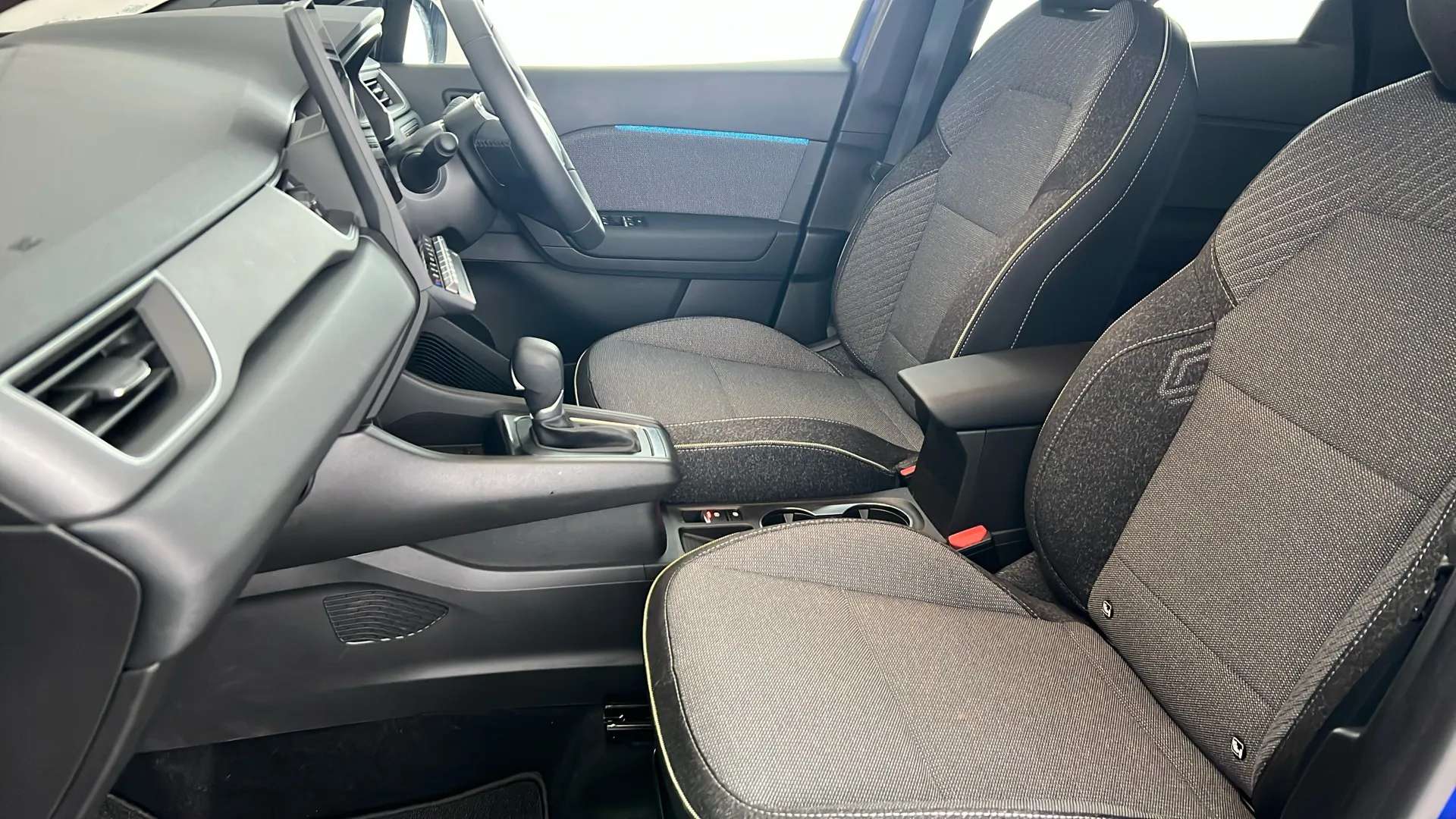 2025 RENAULT CAPTUR 2025 RENAULT CAPTUR