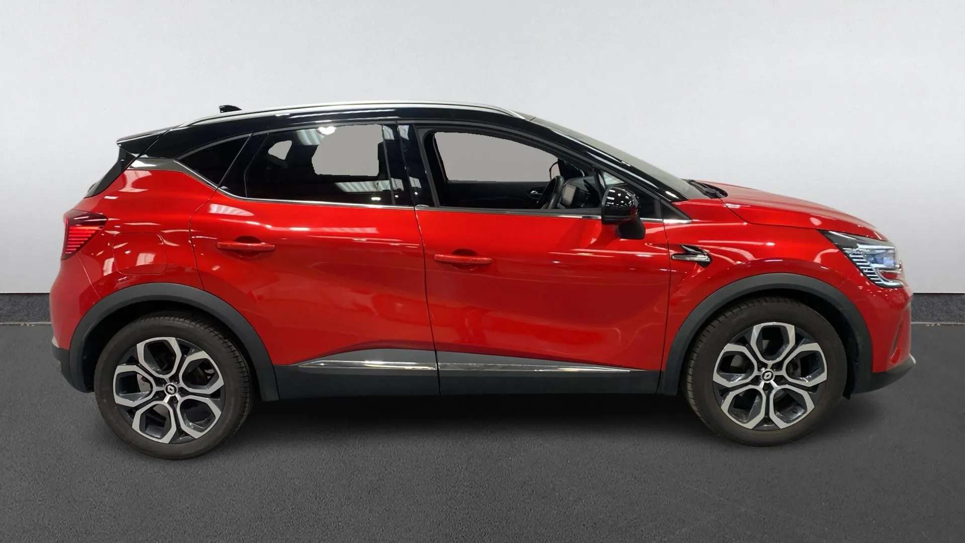 A 2023 RENAULT CAPTUR 1.6 E-Tech full hybrid 145 Techno Auto A 2023 RENAULT CAPTUR 1.6 E-Tech full hybrid 145 Techno Auto