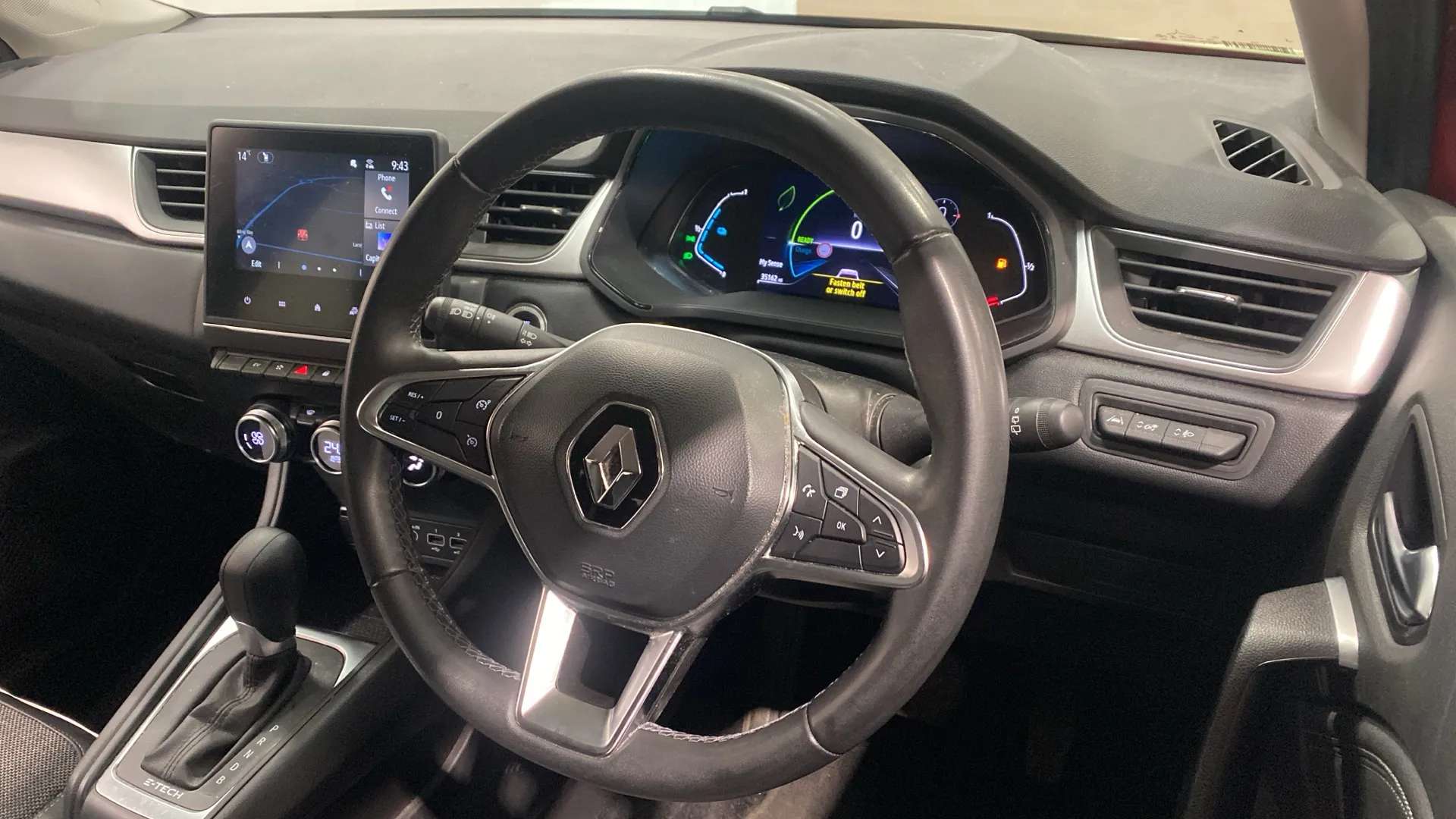 A 2023 RENAULT CAPTUR 1.6 E-Tech full hybrid 145 Techno Auto A 2023 RENAULT CAPTUR 1.6 E-Tech full hybrid 145 Techno Auto