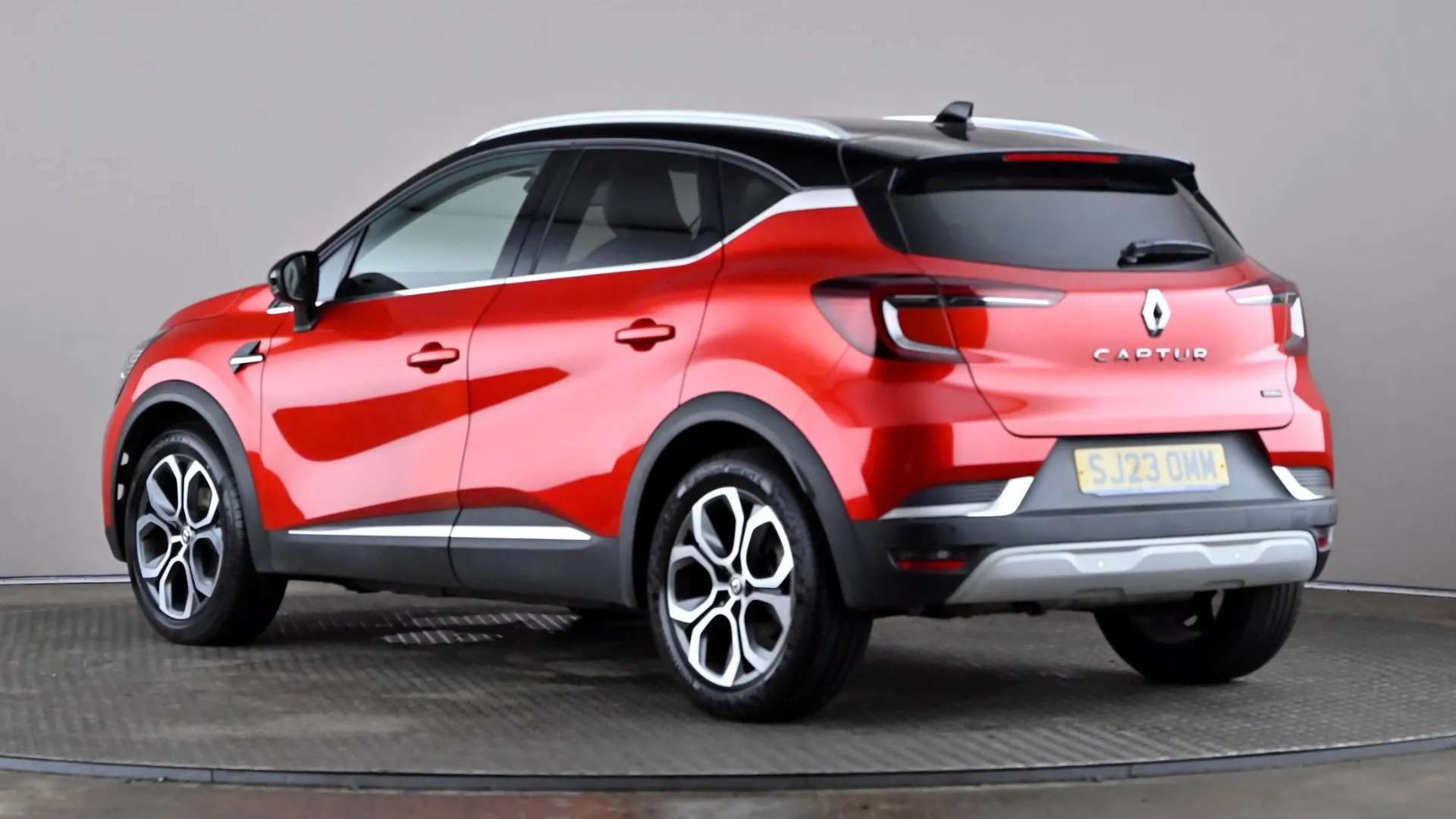 A 2023 RENAULT CAPTUR 1.6 E-Tech full hybrid 145 Techno Auto A 2023 RENAULT CAPTUR 1.6 E-Tech full hybrid 145 Techno Auto