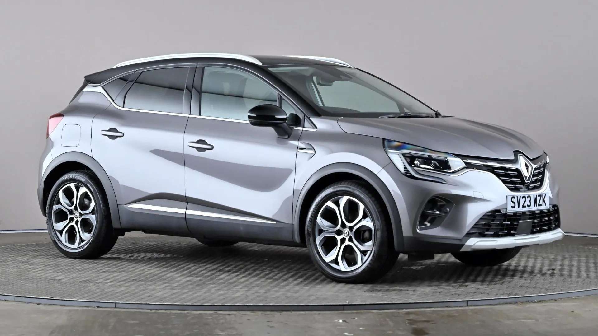 A 2023 RENAULT CAPTUR 1.6 E-Tech full hybrid 145 Techno Auto A 2023 RENAULT CAPTUR 1.6 E-Tech full hybrid 145 Techno Auto