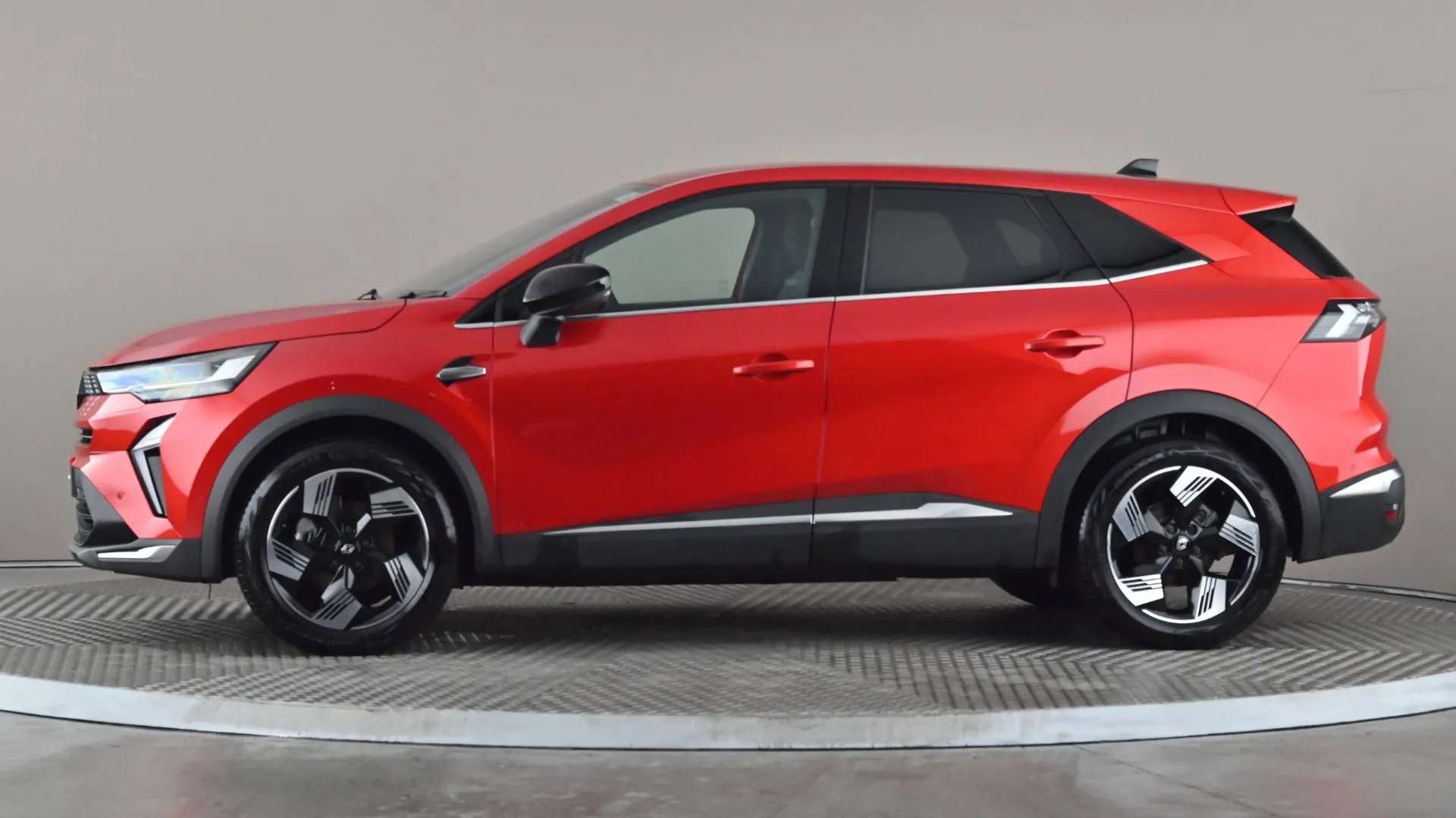 A 2025 RENAULT SYMBIOZ 1.6 E-Tech FHEV 145 Techno Auto A 2025 RENAULT SYMBIOZ 1.6 E-Tech FHEV 145 Techno Auto