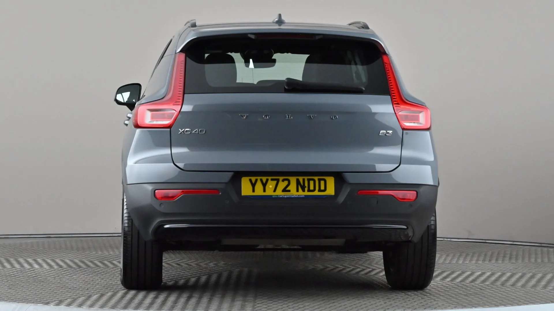 2022 VOLVO XC40 2022 VOLVO XC40