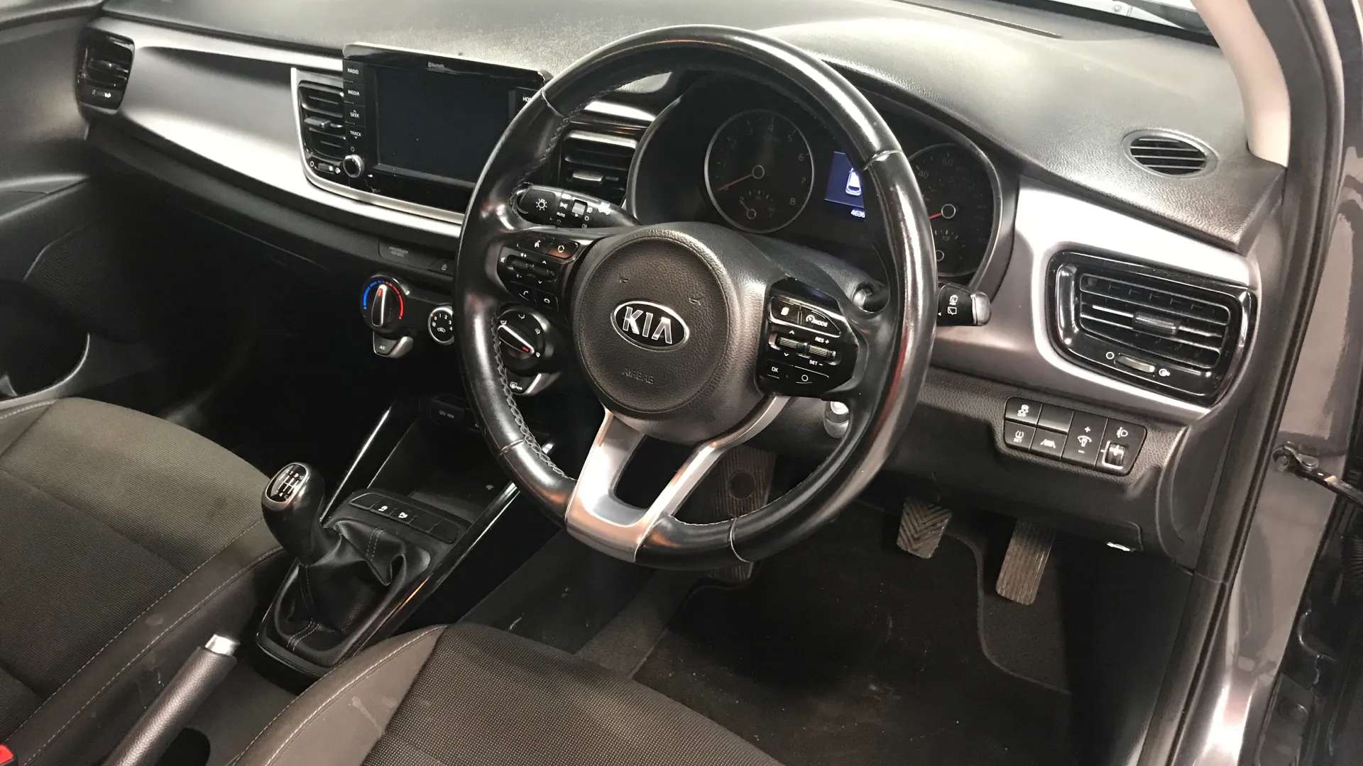 2018 KIA RIO 2018 KIA RIO