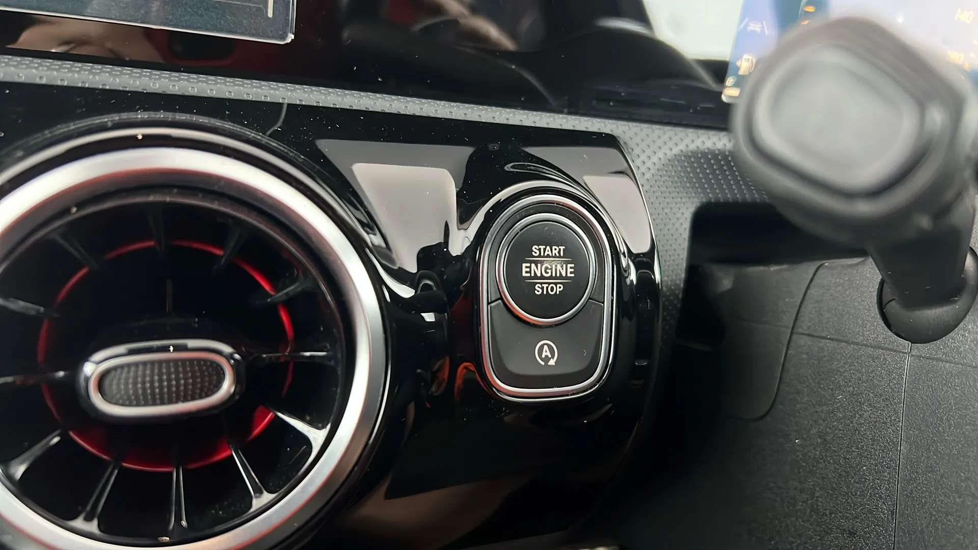2019 MERCEDES-BENZ A CLASS 2019 MERCEDES-BENZ A CLASS