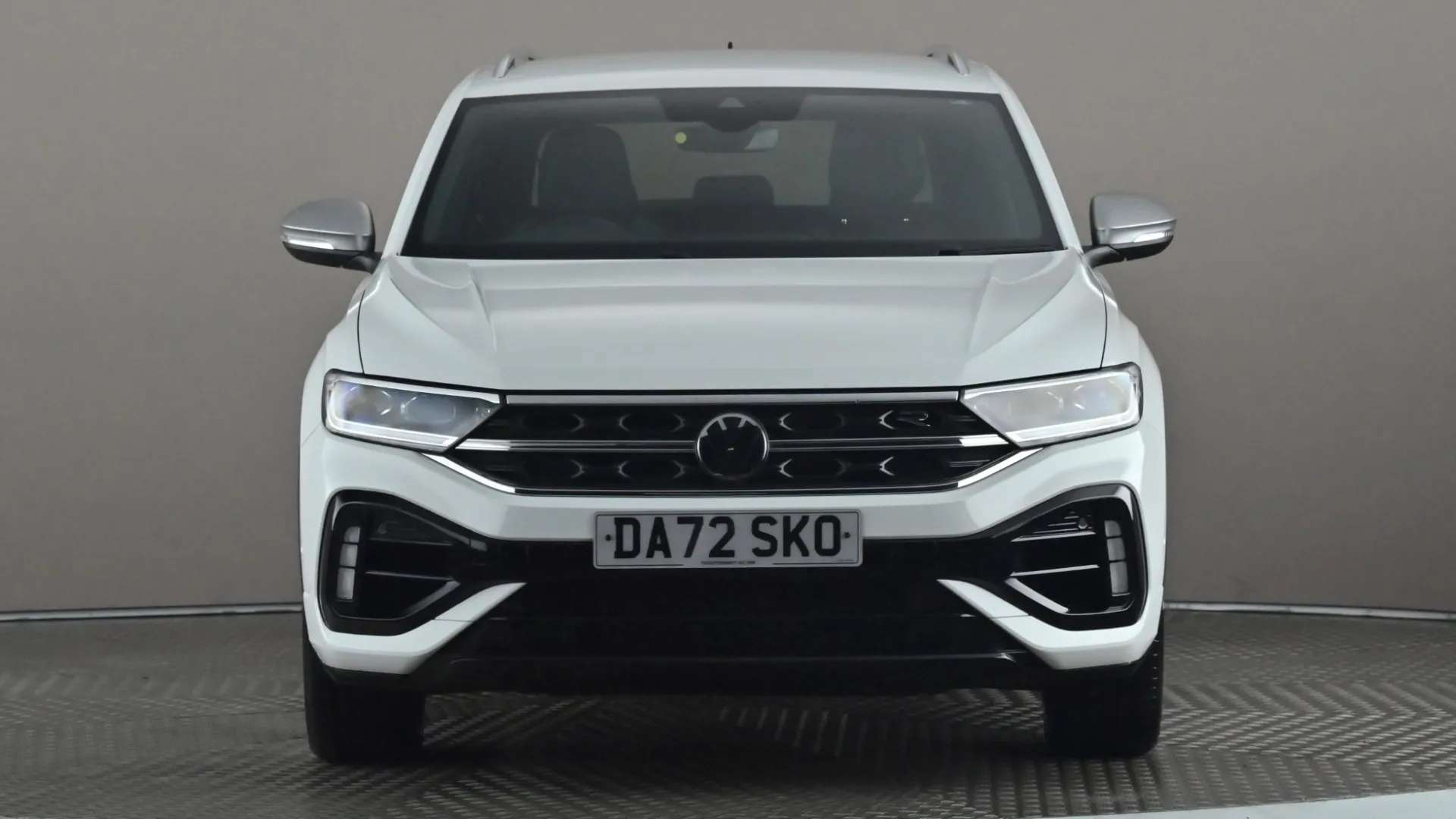 A 2022 VOLKSWAGEN T-ROC 2.0 TSI 300 4MOTION R DSG A 2022 VOLKSWAGEN T-ROC 2.0 TSI 300 4MOTION R DSG