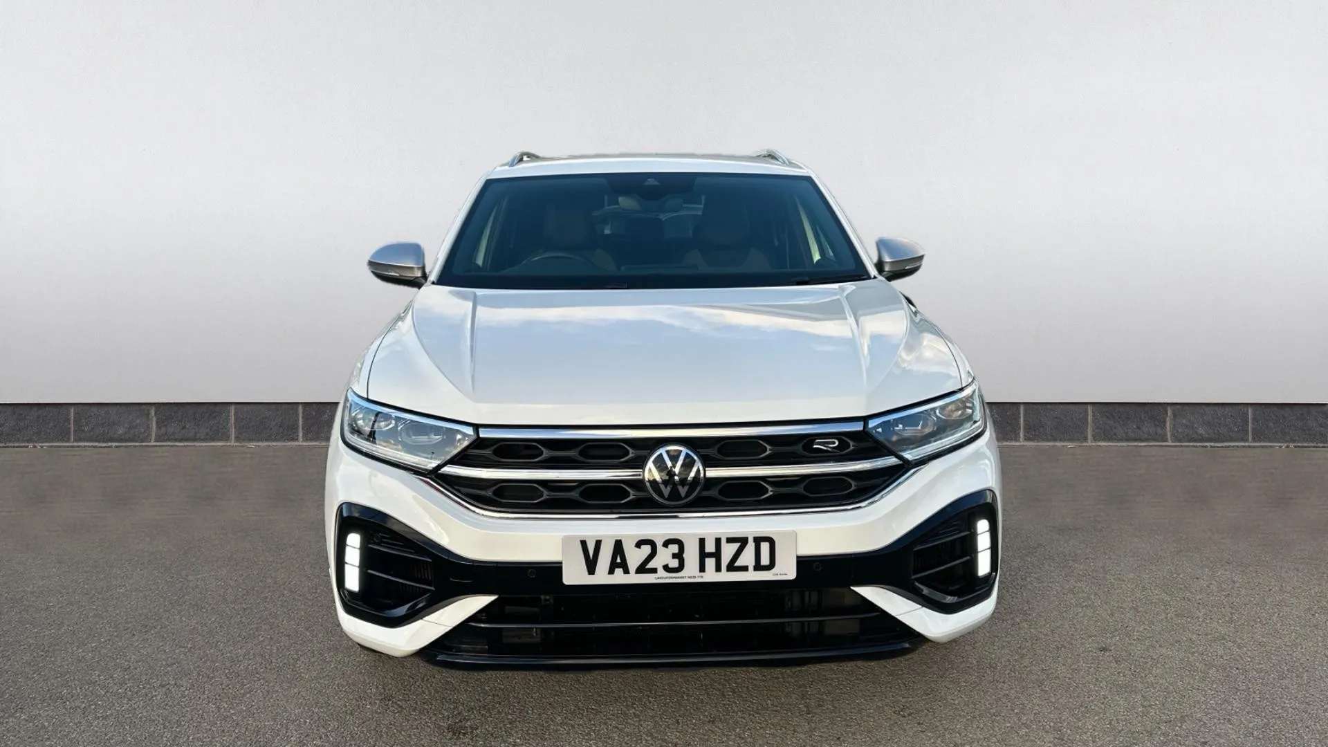 A 2023 VOLKSWAGEN T-ROC 2.0 TSI 300 4MOTION R DSG A 2023 VOLKSWAGEN T-ROC 2.0 TSI 300 4MOTION R DSG