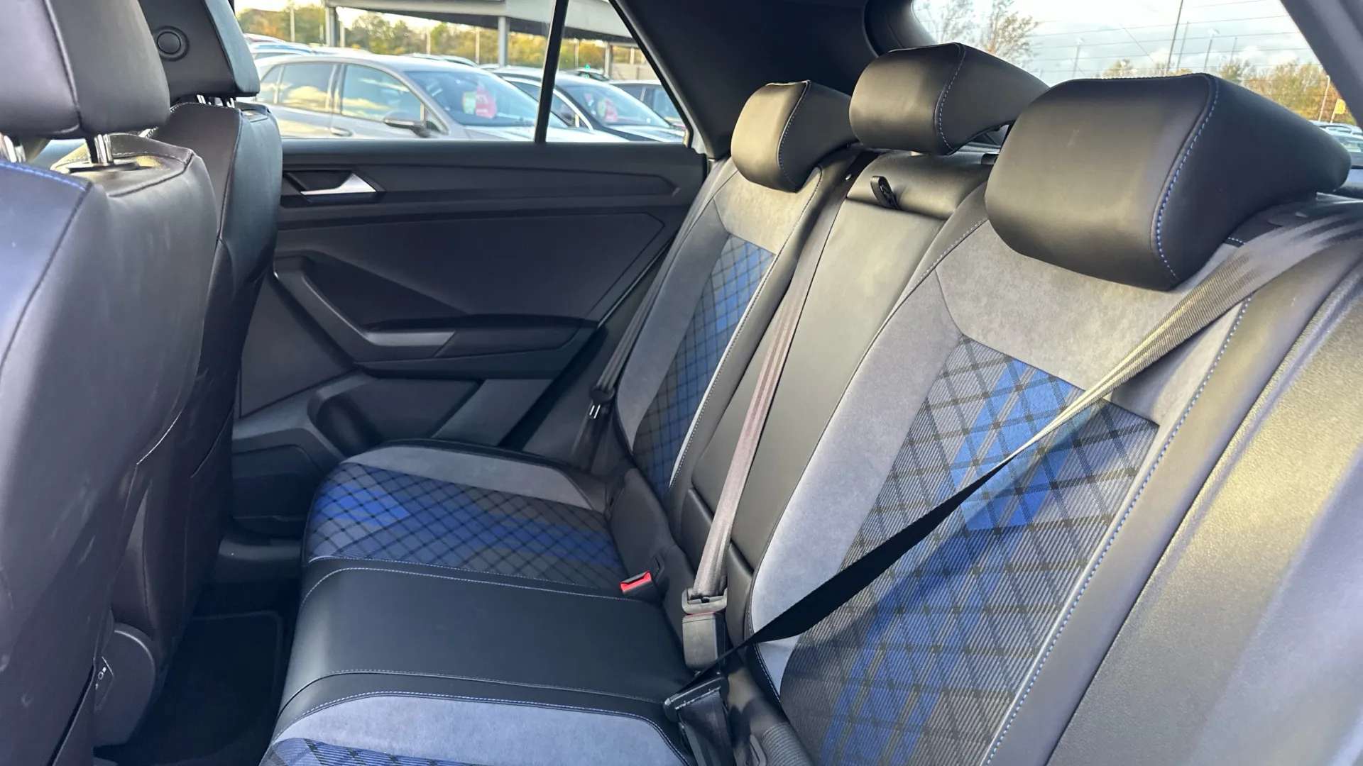 2023 VOLKSWAGEN T-ROC 2023 VOLKSWAGEN T-ROC