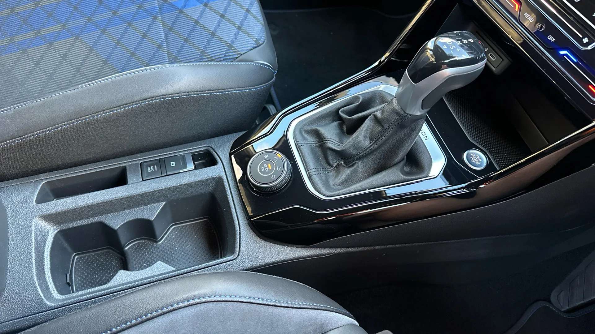 2023 VOLKSWAGEN T-ROC 2023 VOLKSWAGEN T-ROC