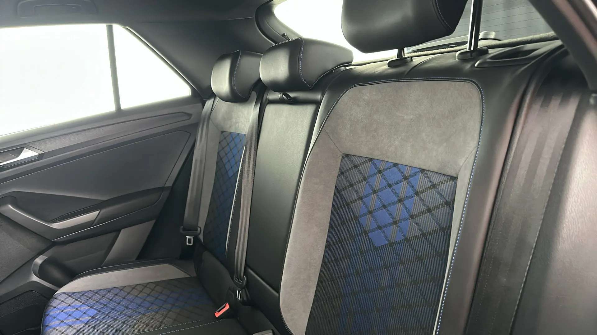 2023 VOLKSWAGEN T-ROC 2023 VOLKSWAGEN T-ROC