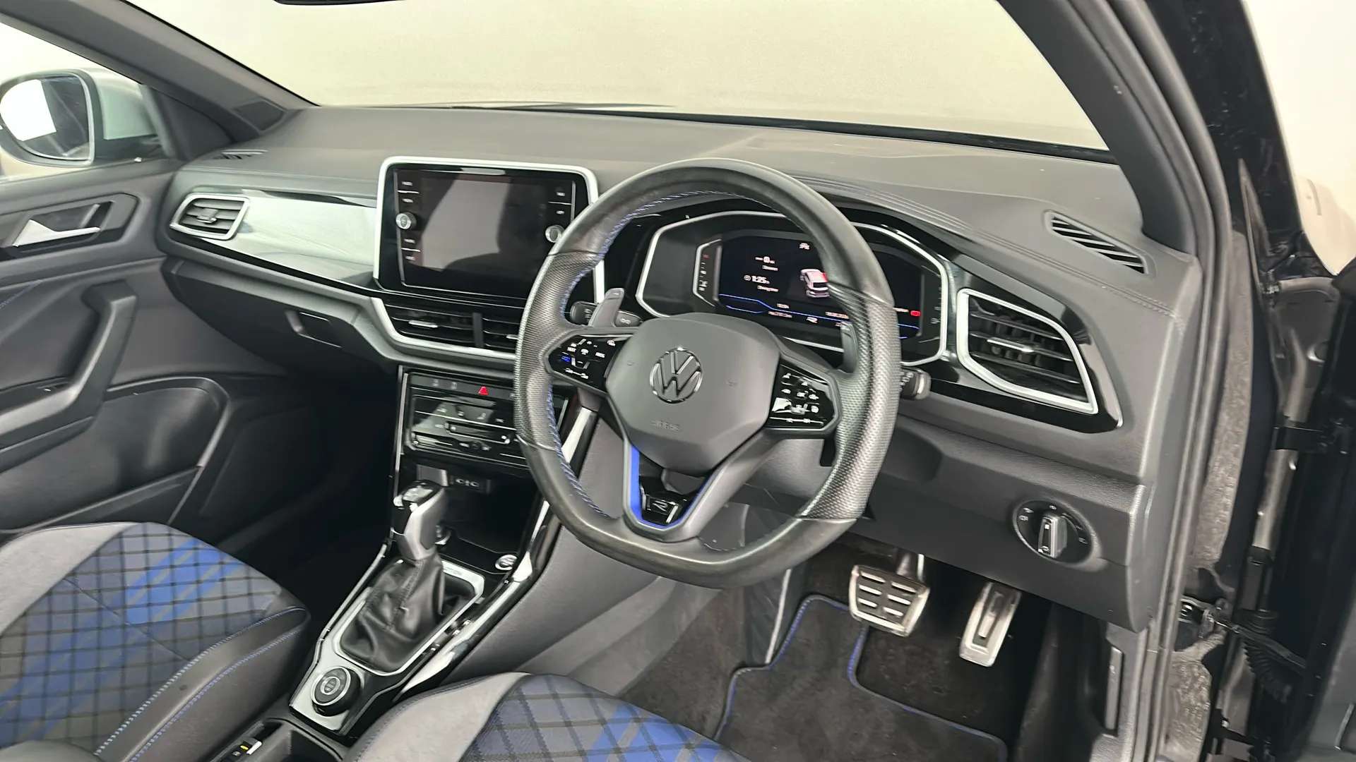 2023 VOLKSWAGEN T-ROC 2023 VOLKSWAGEN T-ROC