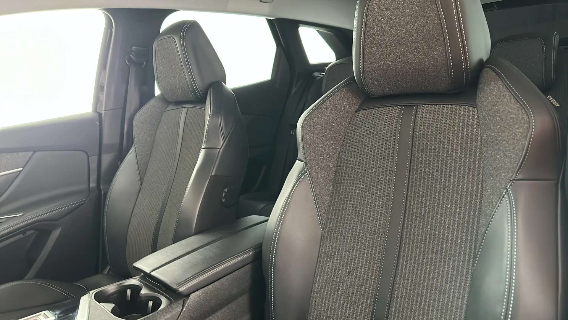 2022 PEUGEOT 3008 2022 PEUGEOT 3008