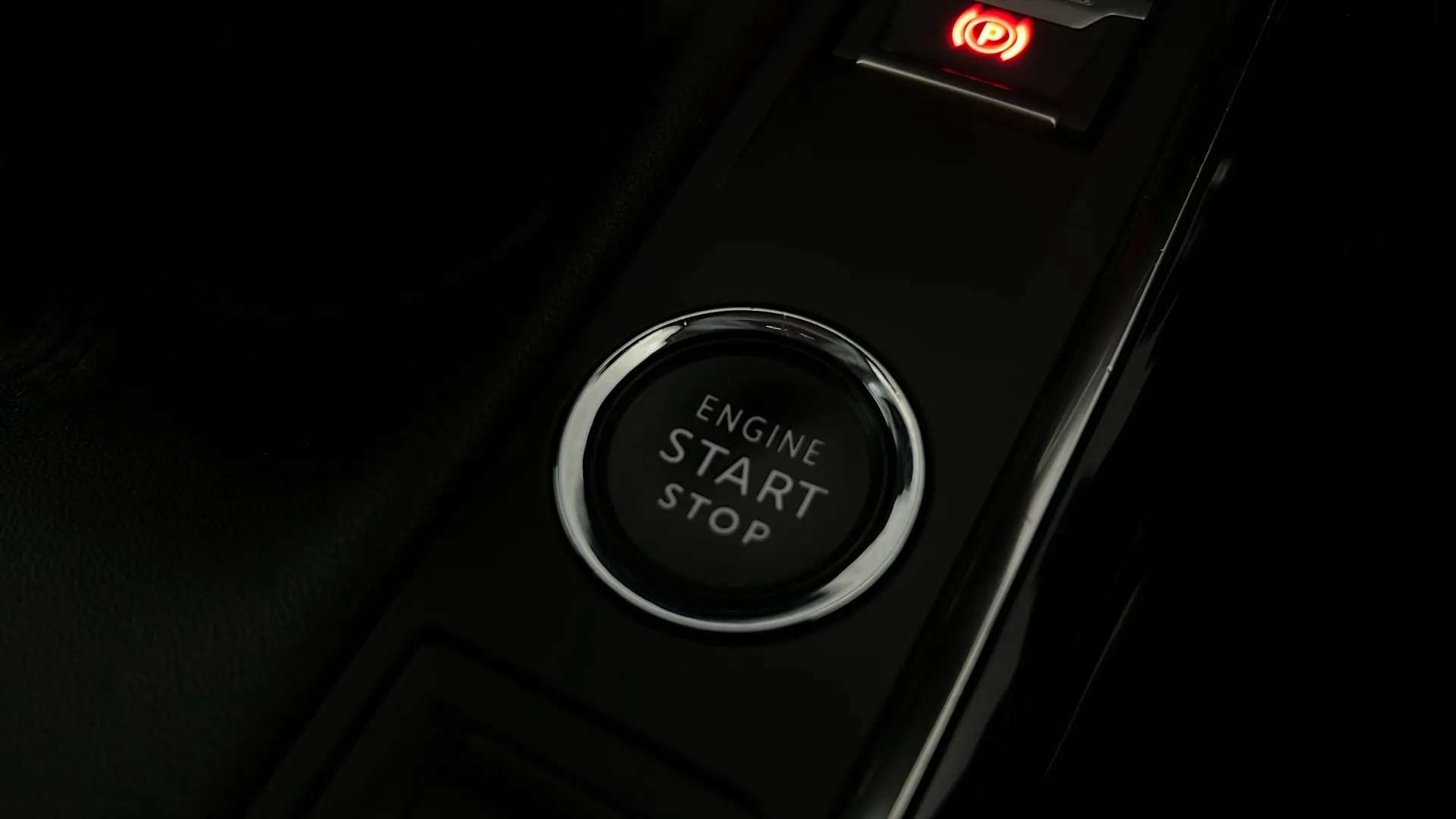 2021 PEUGEOT 5008 2021 PEUGEOT 5008