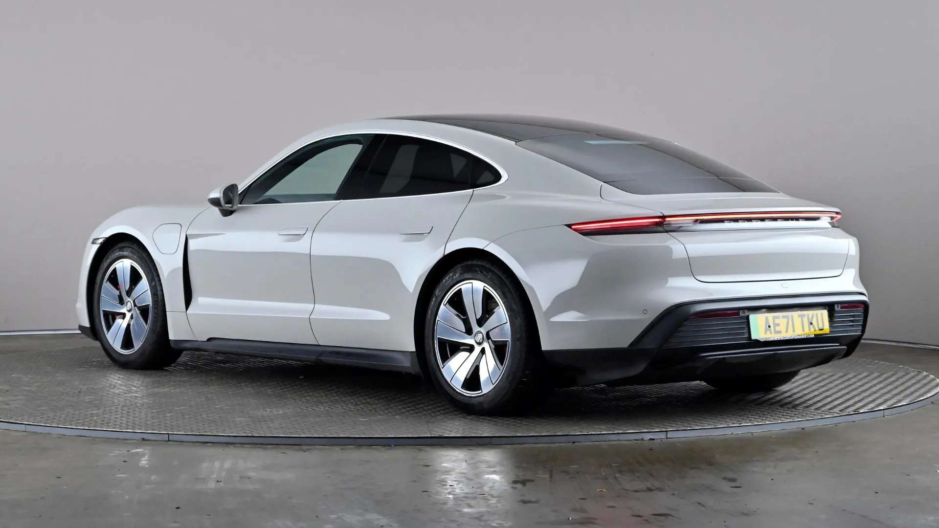 2021 PORSCHE TAYCAN 2021 PORSCHE TAYCAN