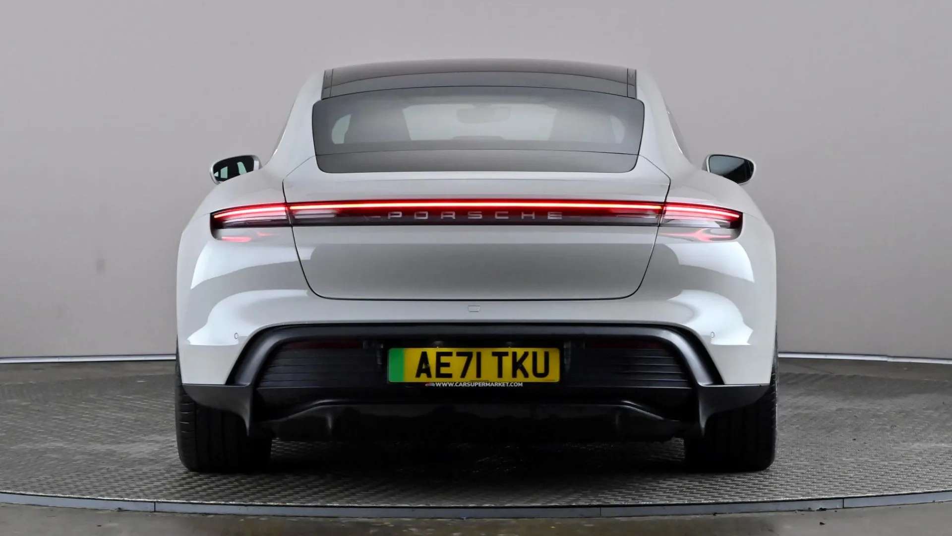 2021 PORSCHE TAYCAN 2021 PORSCHE TAYCAN