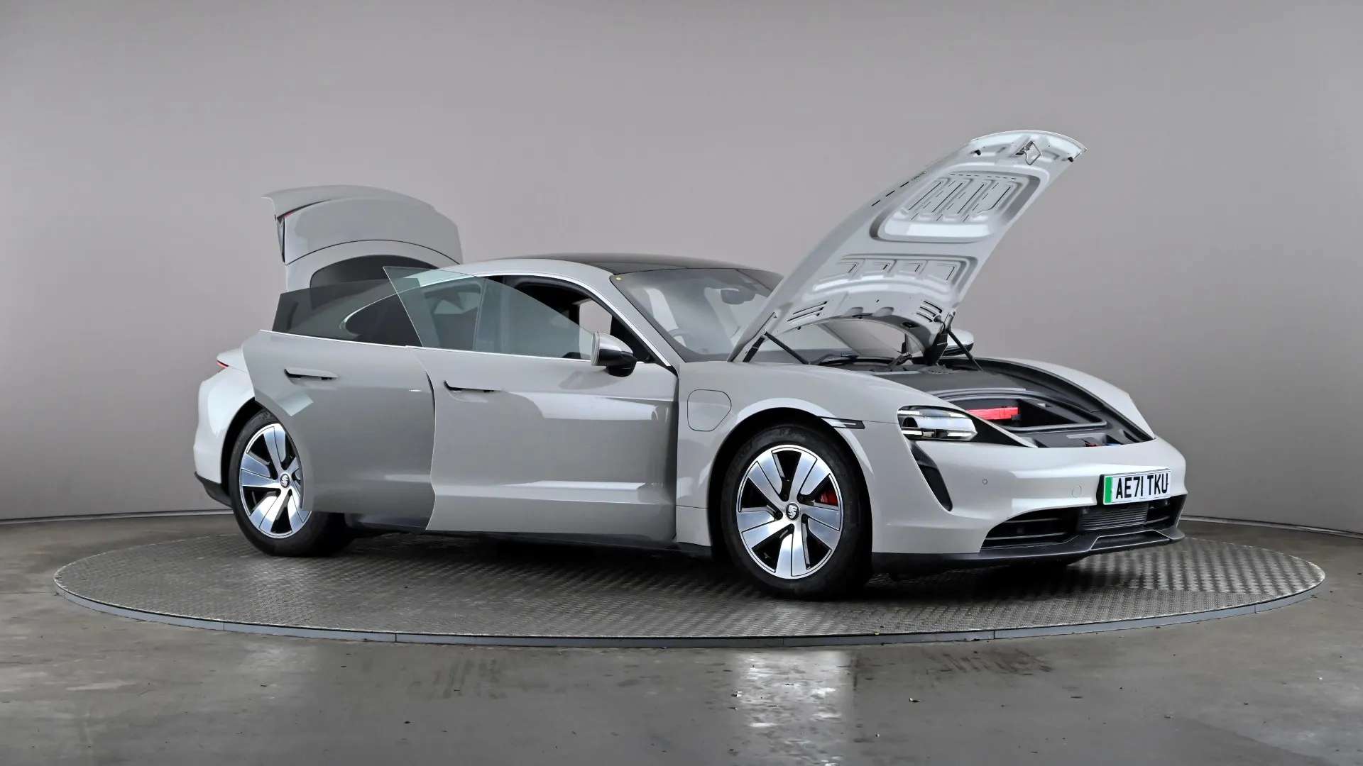 2021 PORSCHE TAYCAN 2021 PORSCHE TAYCAN