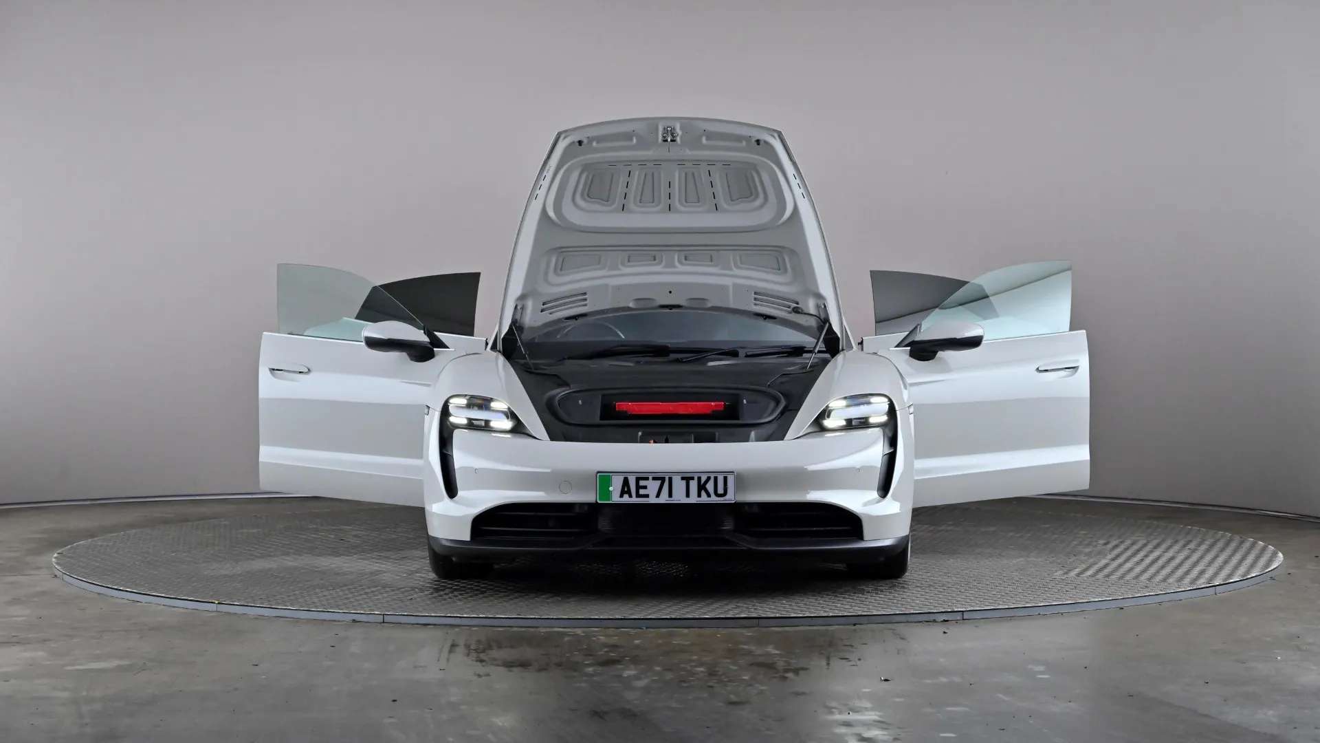 2021 PORSCHE TAYCAN 2021 PORSCHE TAYCAN