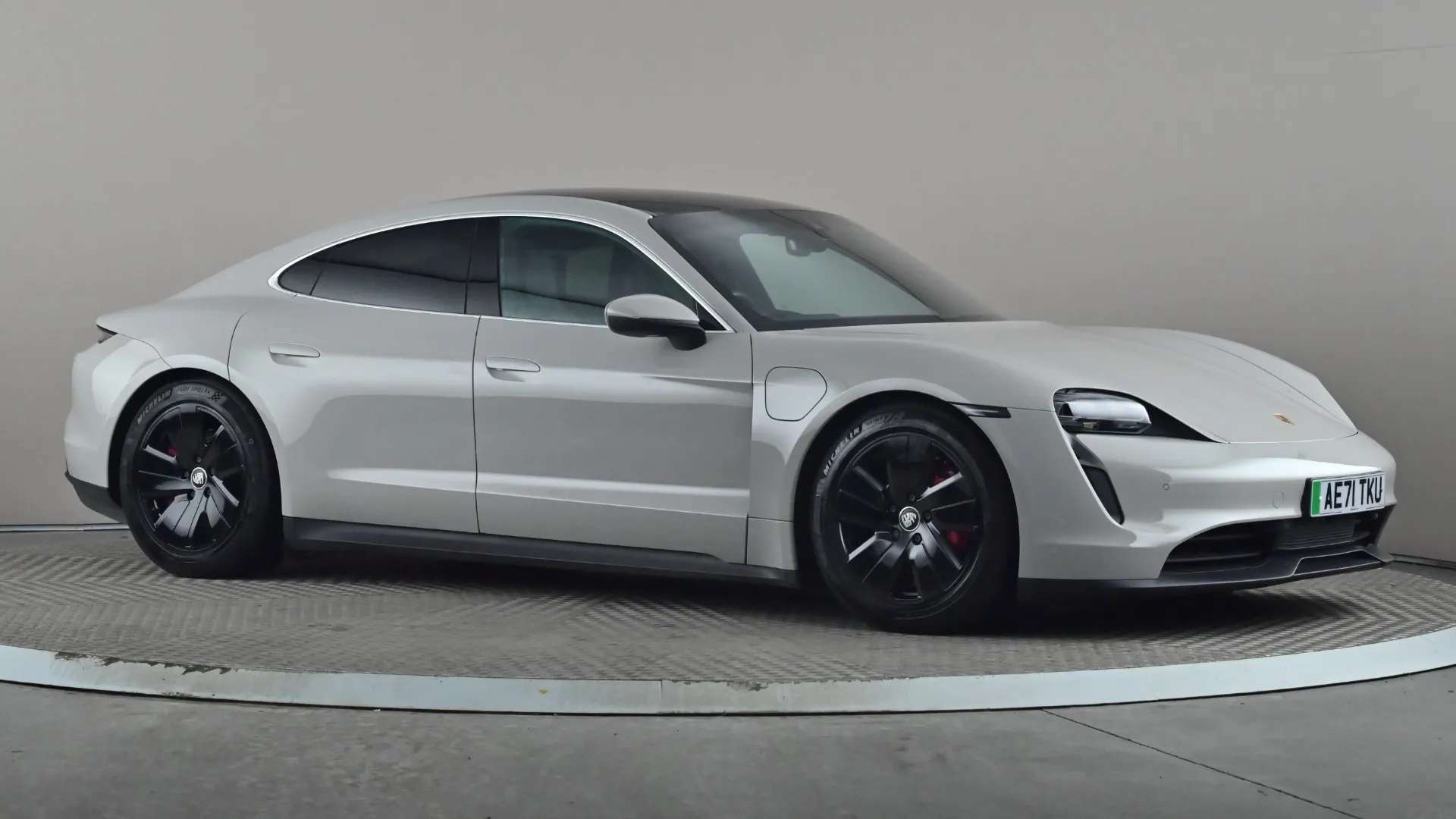 A 2021 PORSCHE TAYCAN 420kW 4S 93kWh Auto A 2021 PORSCHE TAYCAN 420kW 4S 93kWh Auto