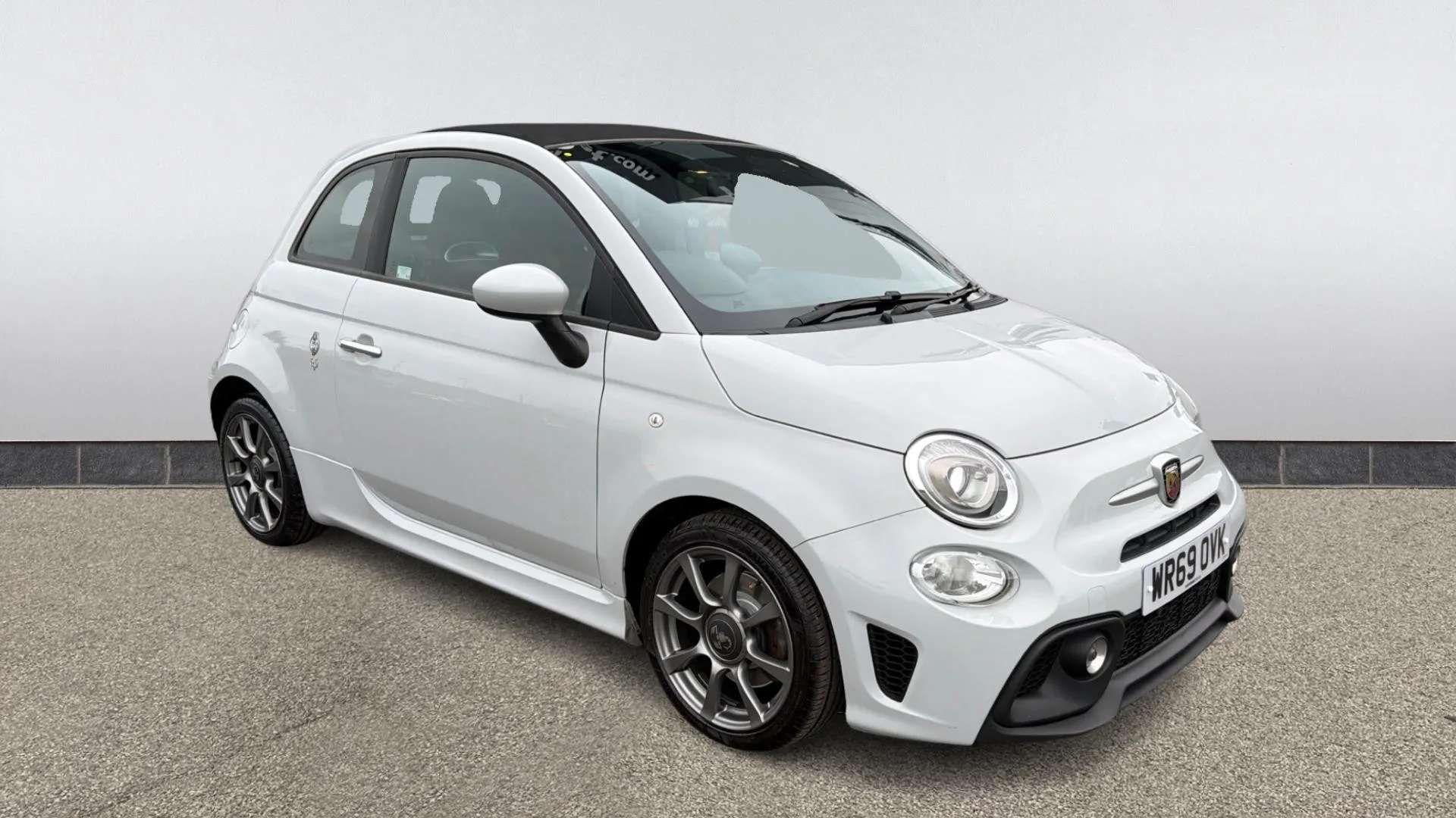 A 2019 ABARTH 595 1.4 T-Jet 145 A 2019 ABARTH 595 1.4 T-Jet 145