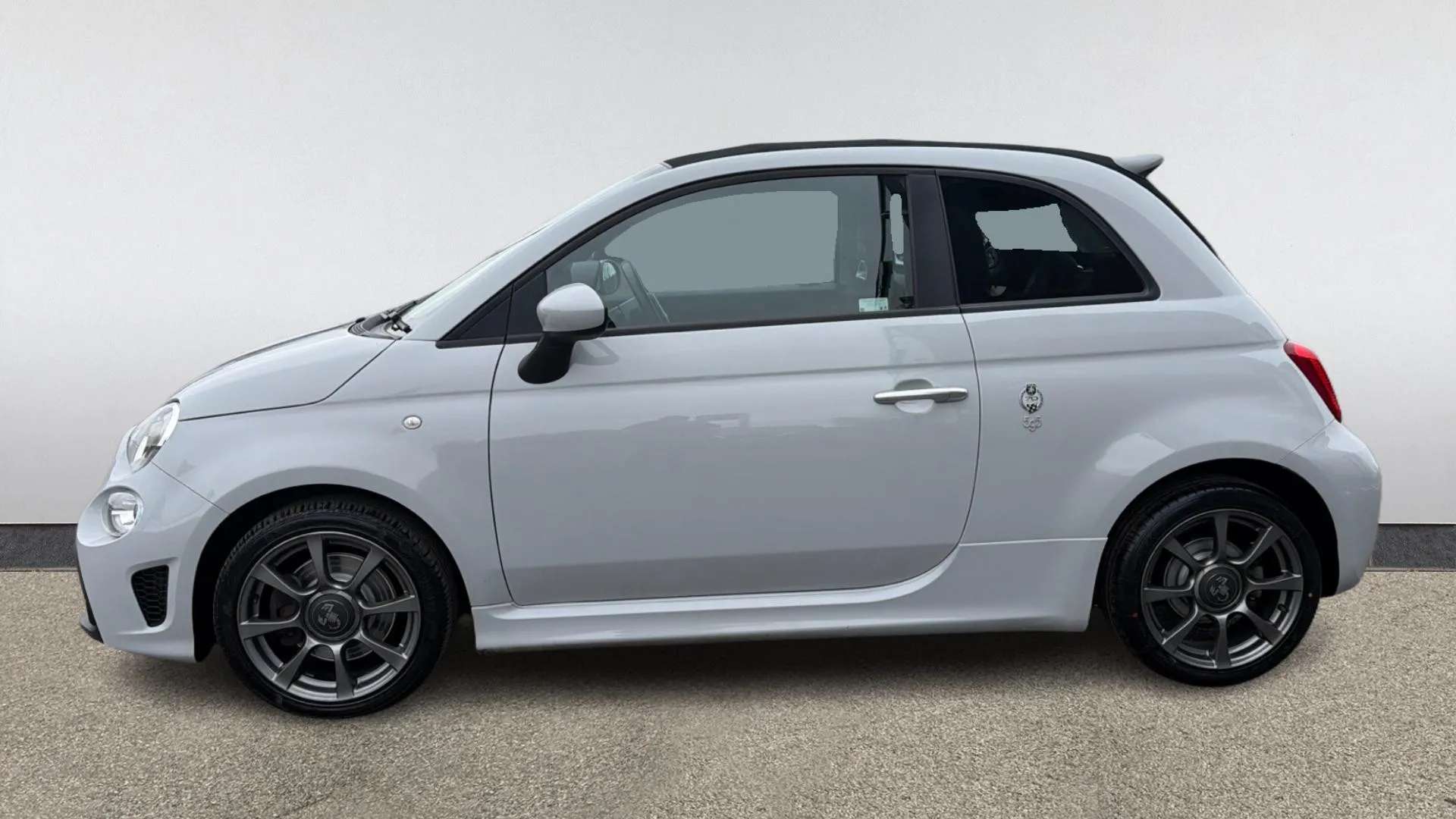 A 2019 ABARTH 595 1.4 T-Jet 145 A 2019 ABARTH 595 1.4 T-Jet 145