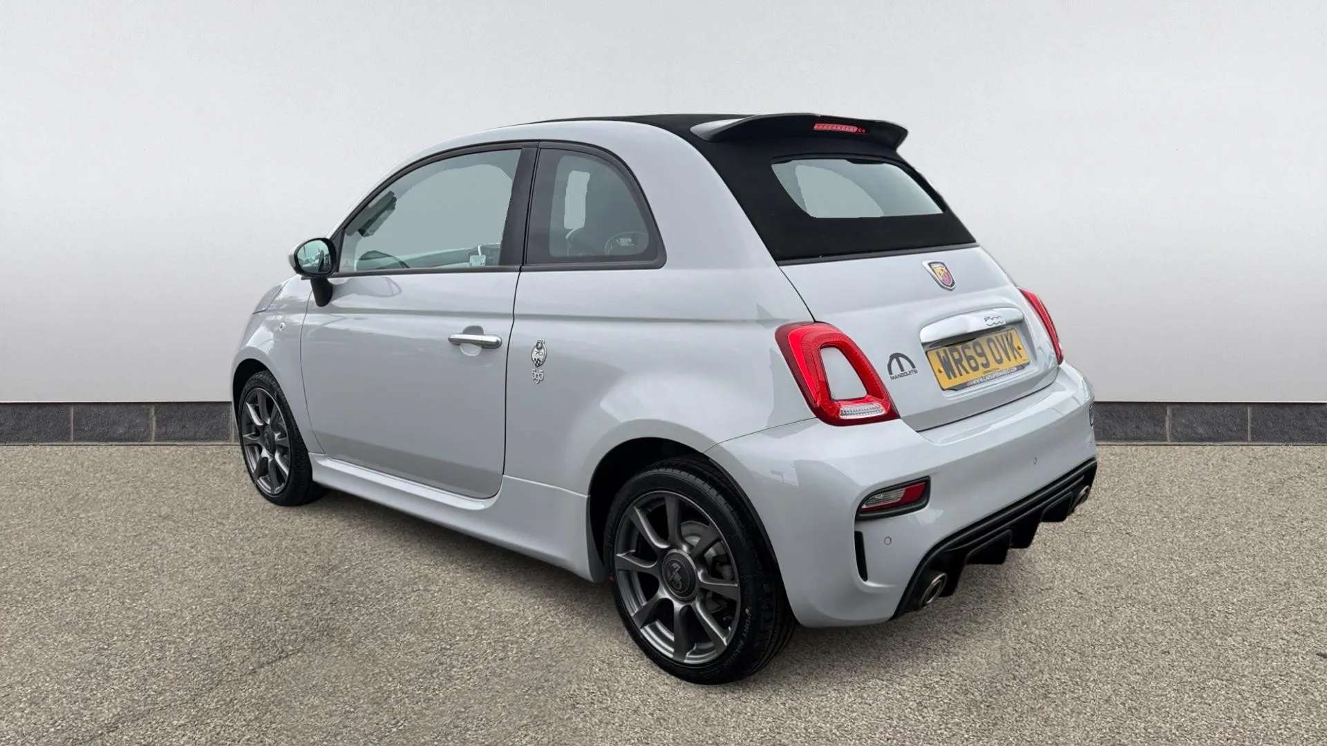 A 2019 ABARTH 595 1.4 T-Jet 145 A 2019 ABARTH 595 1.4 T-Jet 145