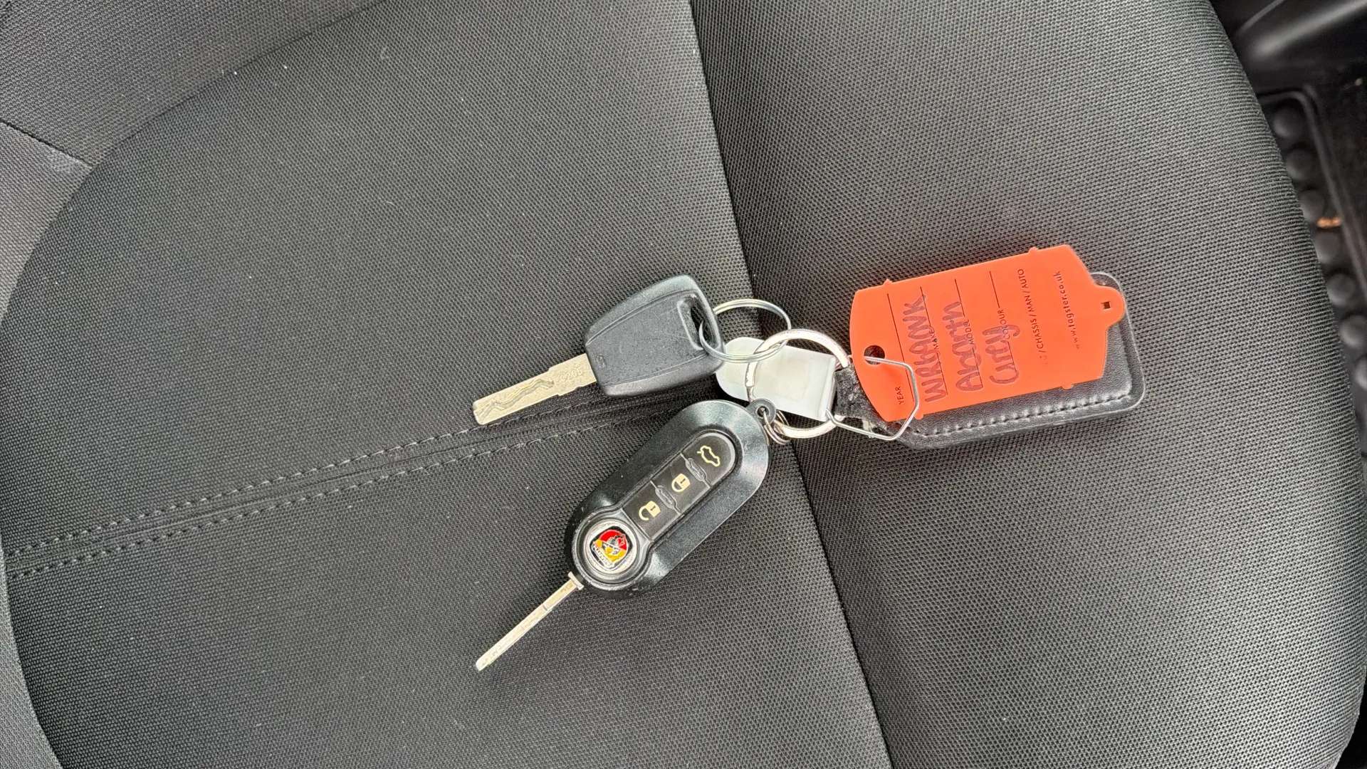 2019 ABARTH 595 2019 ABARTH 595