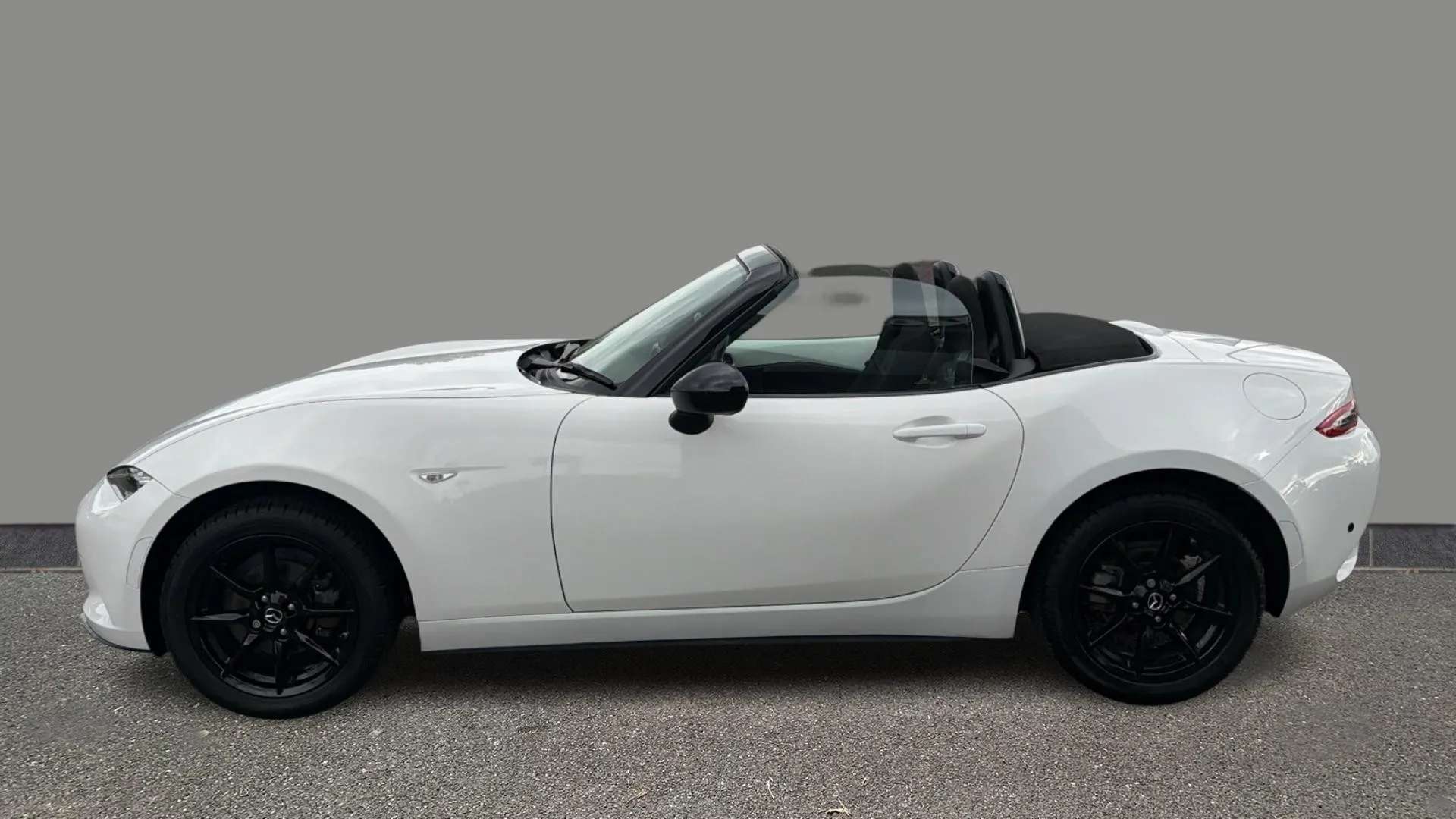 2018 MAZDA MX-5 2018 MAZDA MX-5