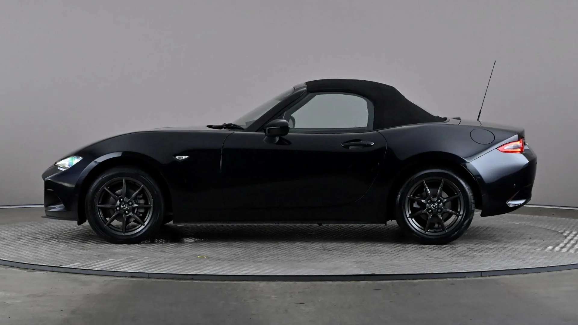 A 2015 MAZDA MX-5 1.5 Sport Nav A 2015 MAZDA MX-5 1.5 Sport Nav