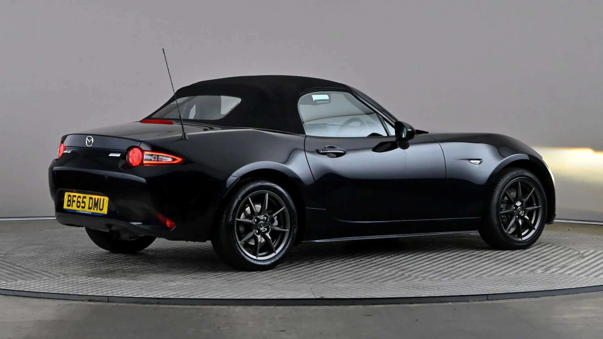 2015 MAZDA MX-5 2015 MAZDA MX-5