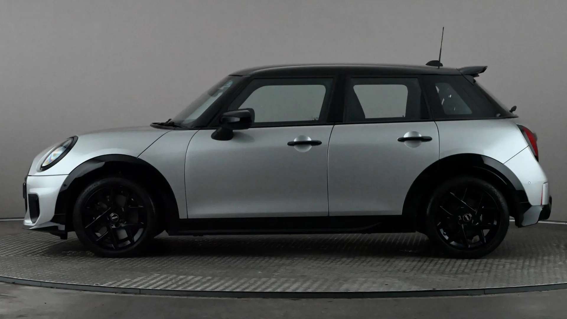 A 2025 MINI COOPER 1.5 C Sport Auto A 2025 MINI COOPER 1.5 C Sport Auto