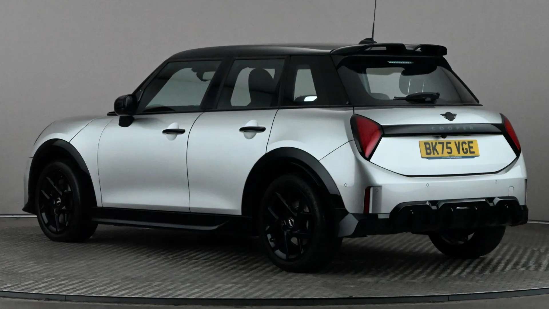 A 2025 MINI COOPER 1.5 C Sport Auto A 2025 MINI COOPER 1.5 C Sport Auto